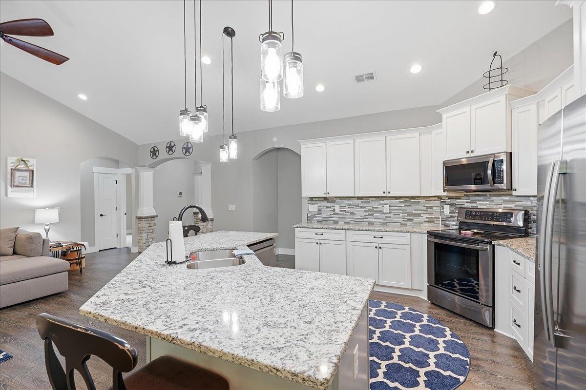 3044 English Cottage Way Property Photo 11