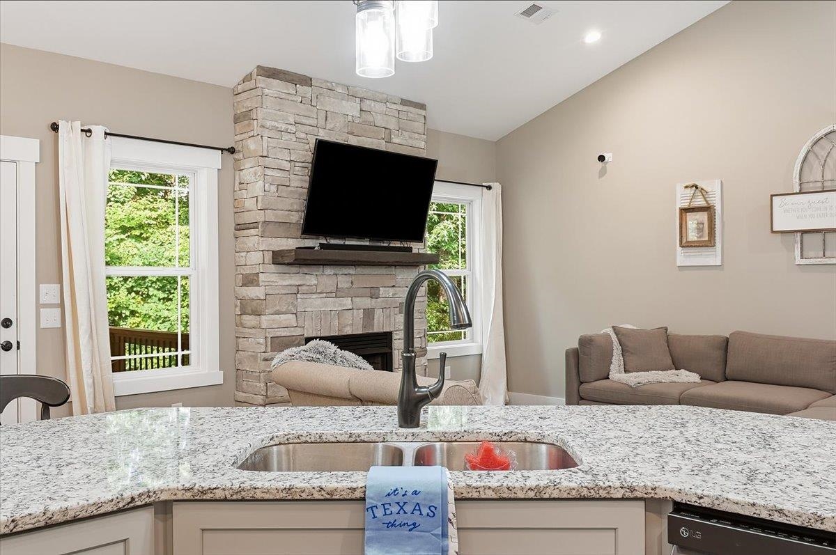 3044 English Cottage Way Property Photo 13