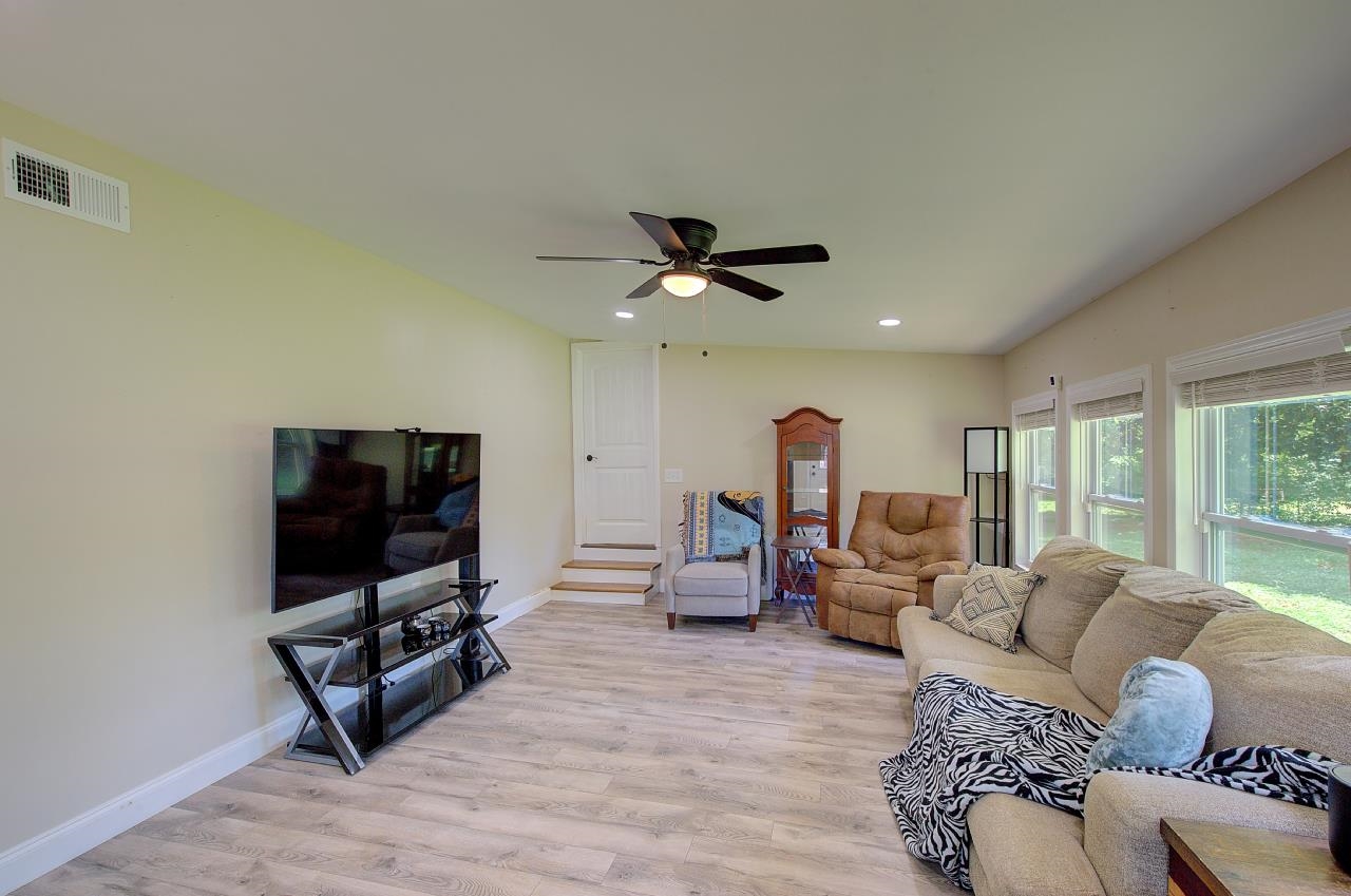 120 Swain Avenue Property Photo 17