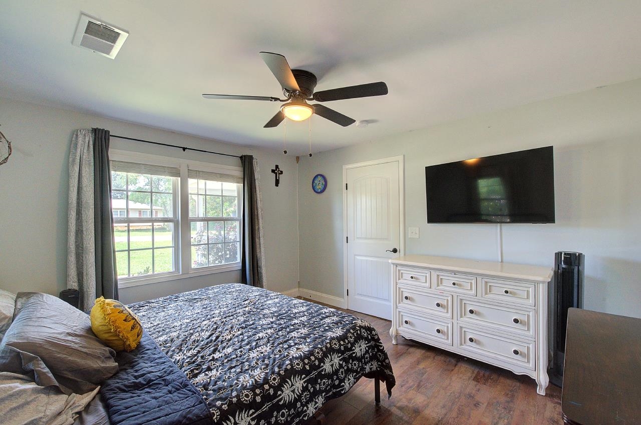 120 Swain Avenue Property Photo 25