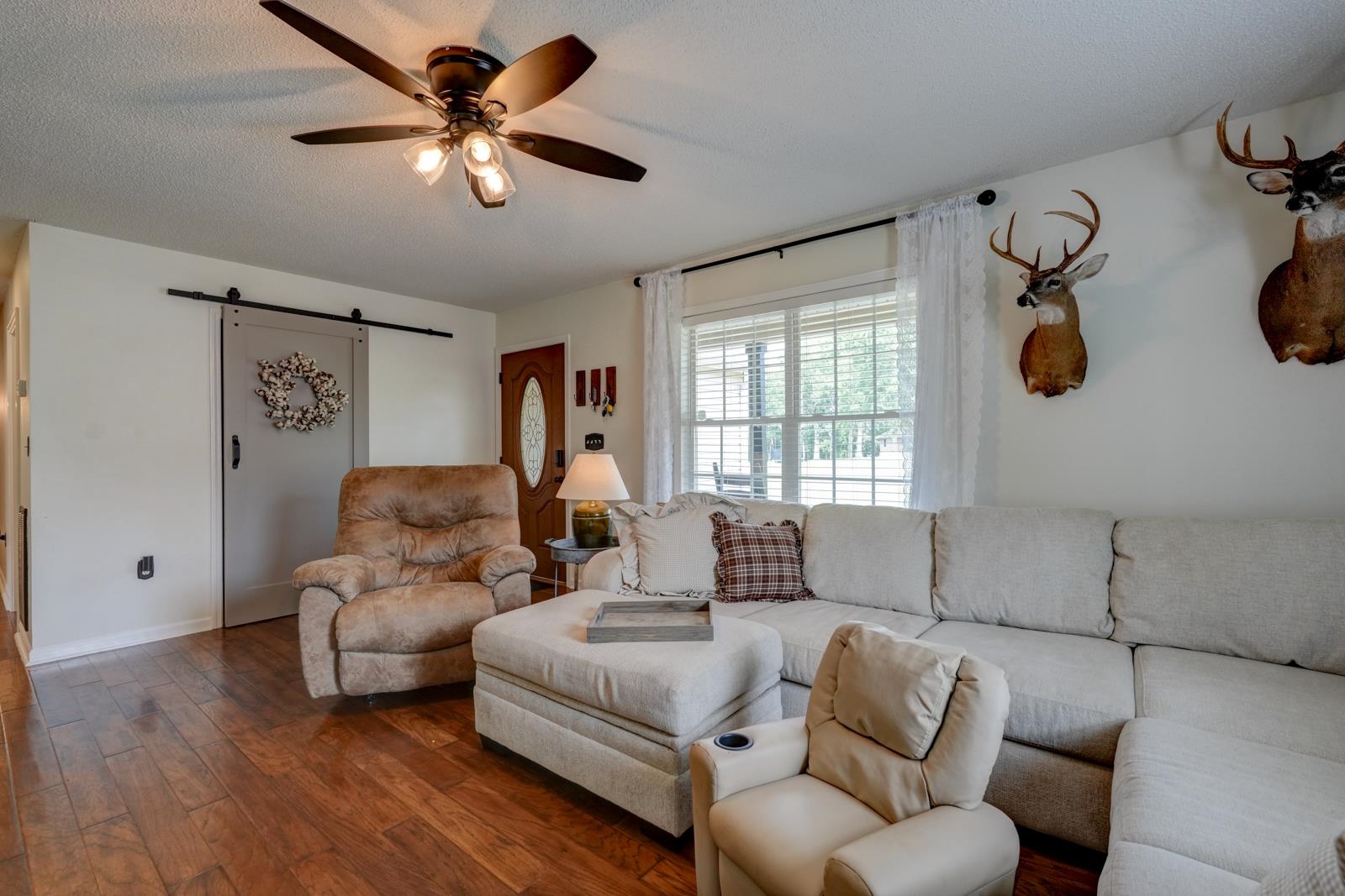2031 Riddle Road Property Photo 5
