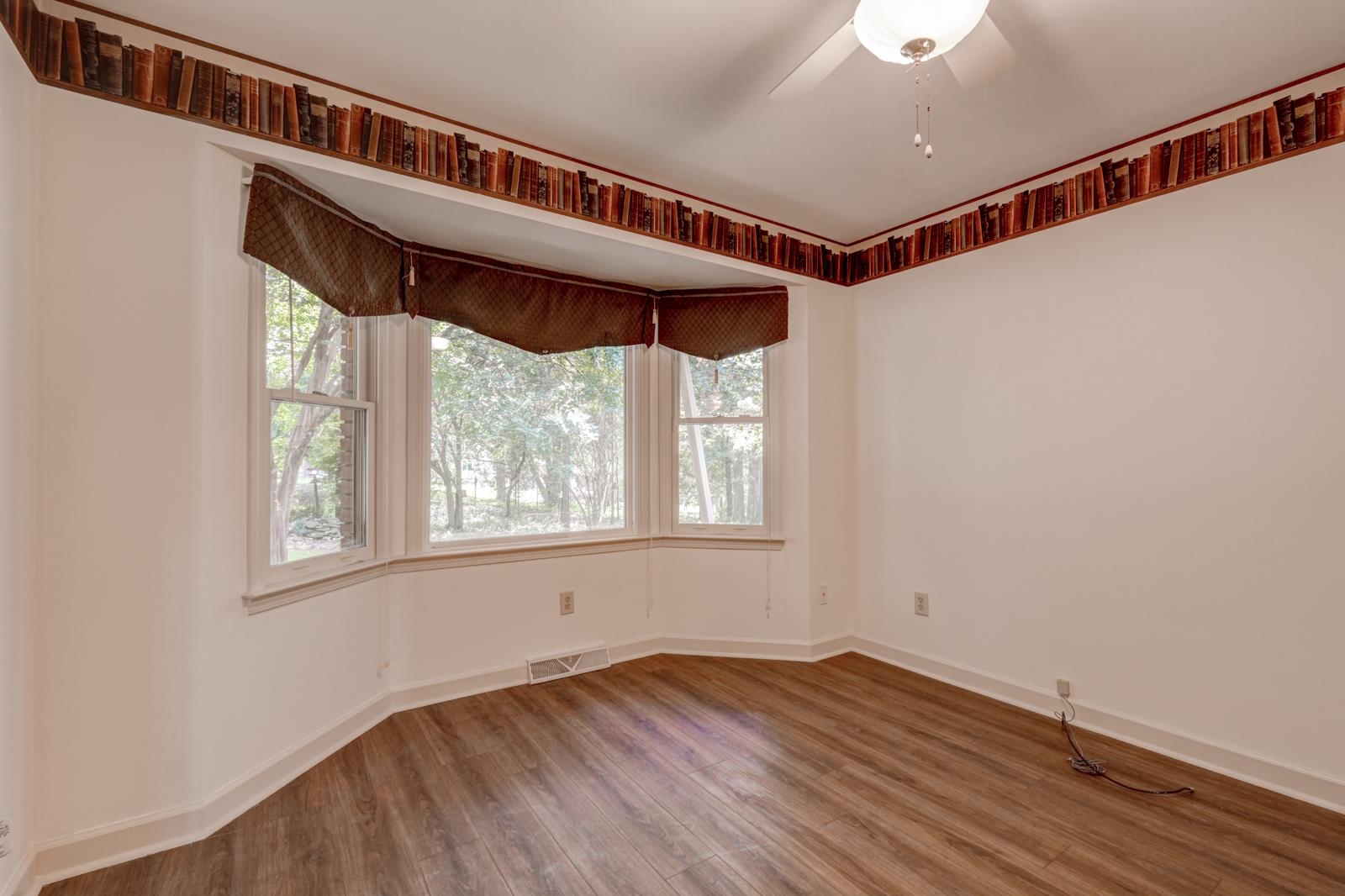 317 Sagamore Court Property Photo 7