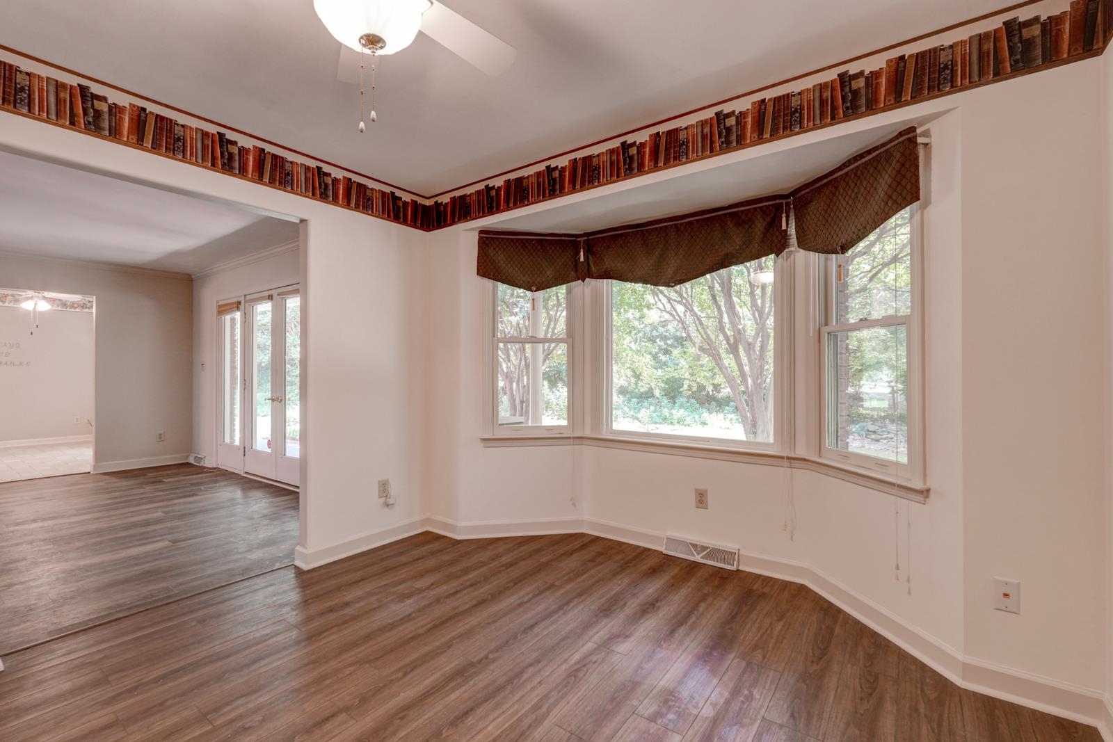 317 Sagamore Court Property Photo 8