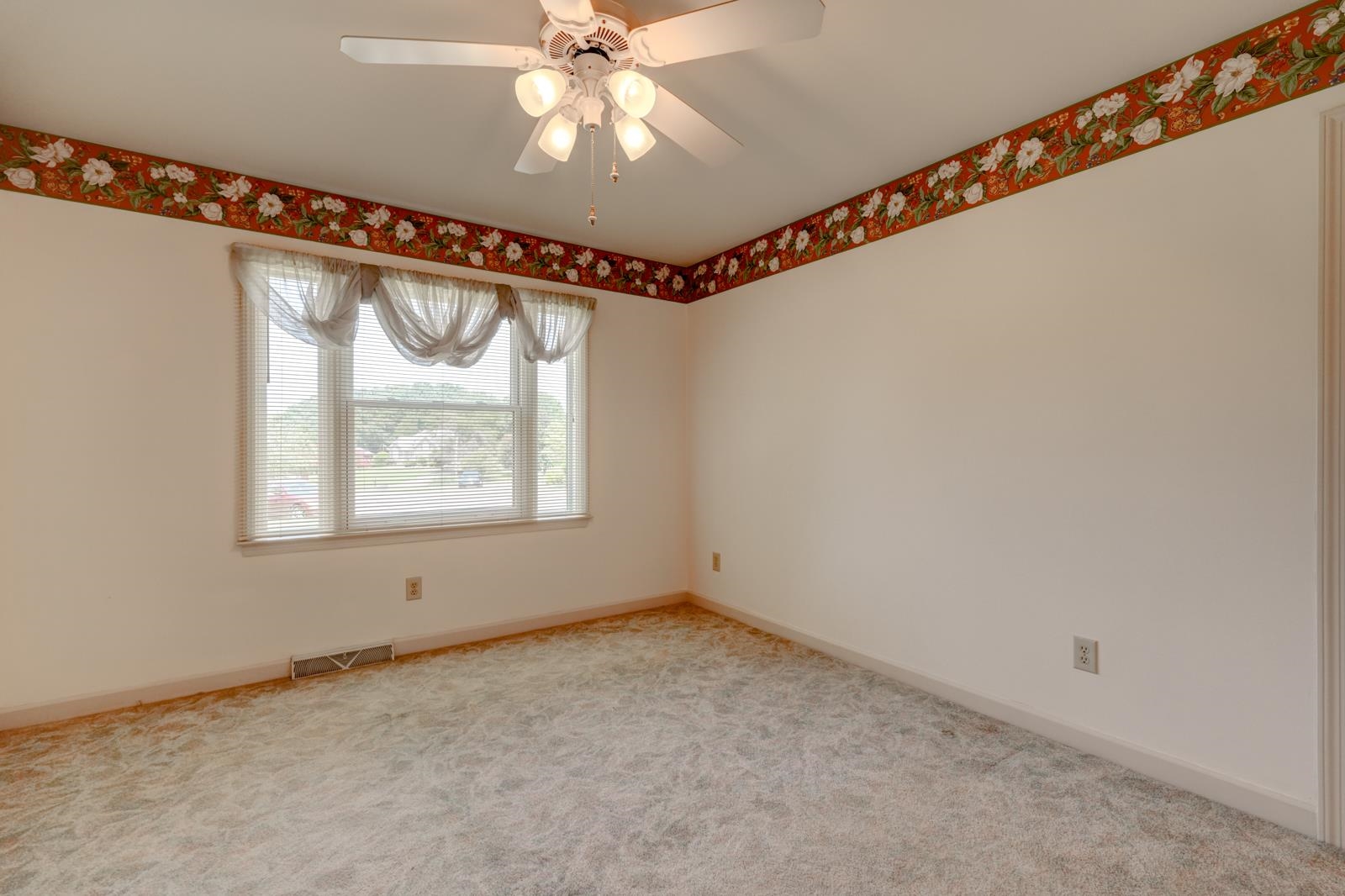 317 Sagamore Court Property Photo 15
