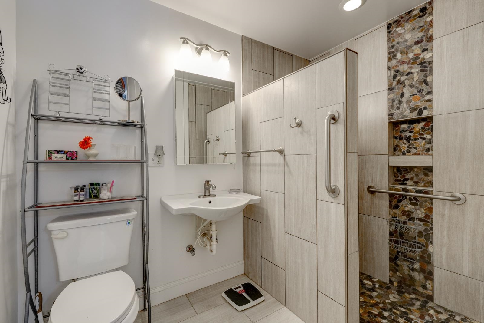 317 Sagamore Court Property Photo 40