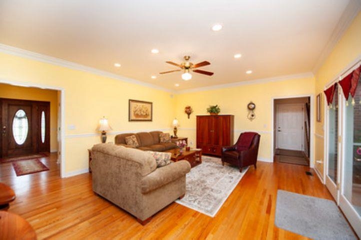 112 River Falls Drive Property Photo 4
