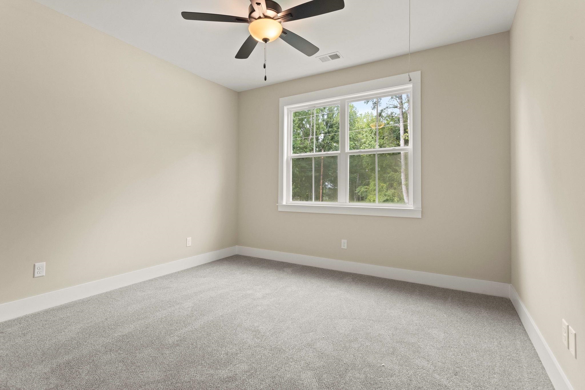 25 Greenbriar Lane Property Photo 5