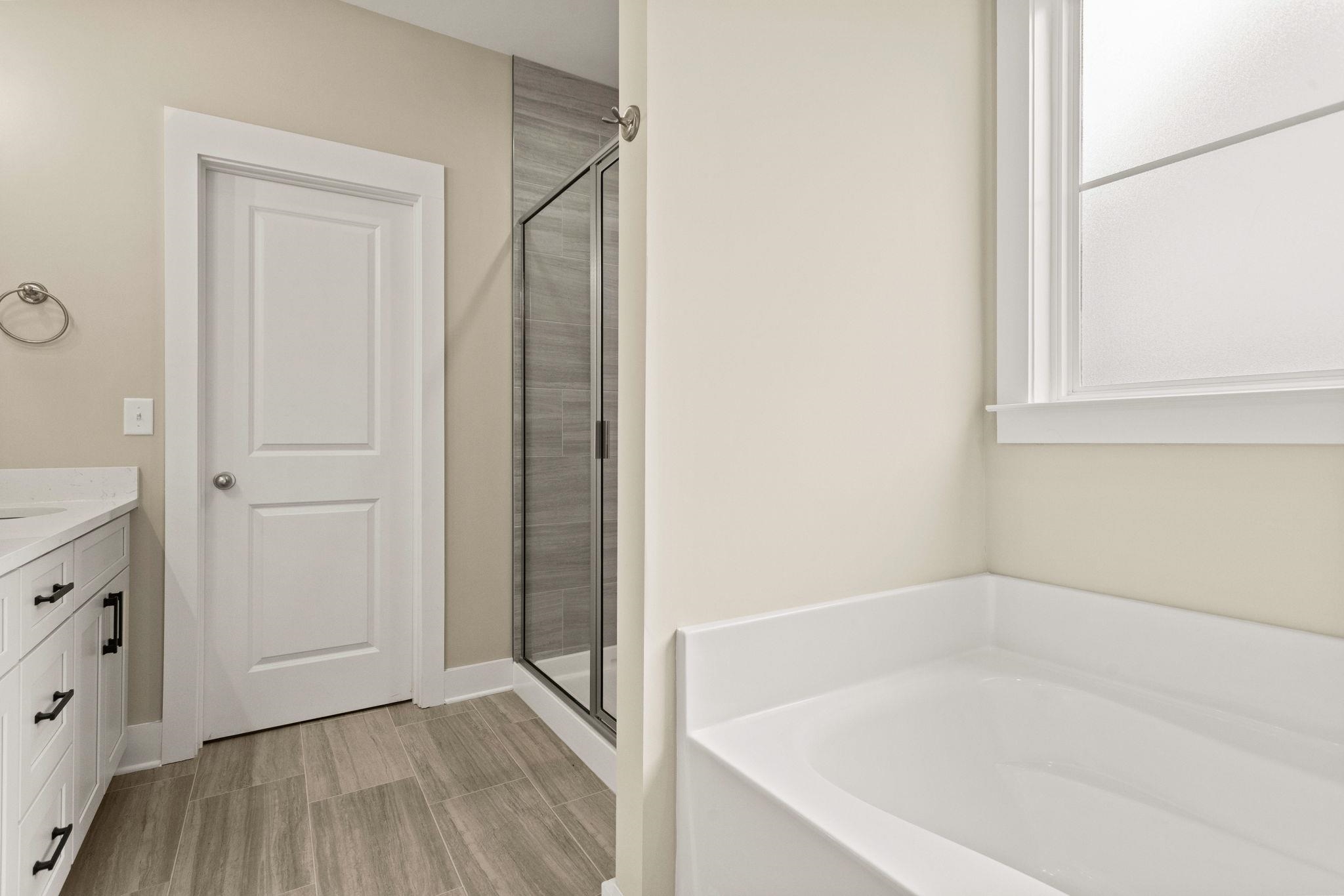 25 Greenbriar Lane Property Photo 18