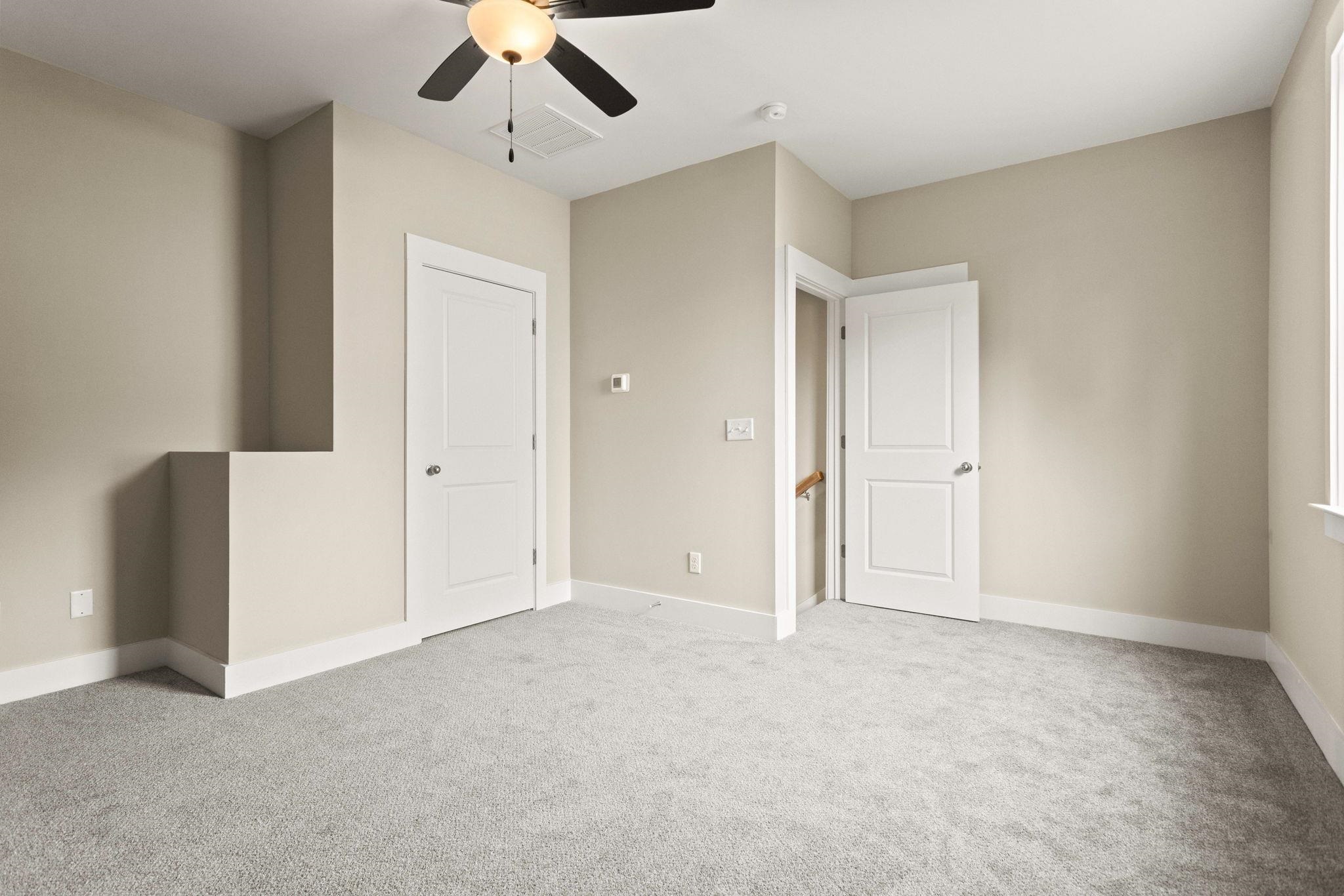 25 Greenbriar Lane Property Photo 23