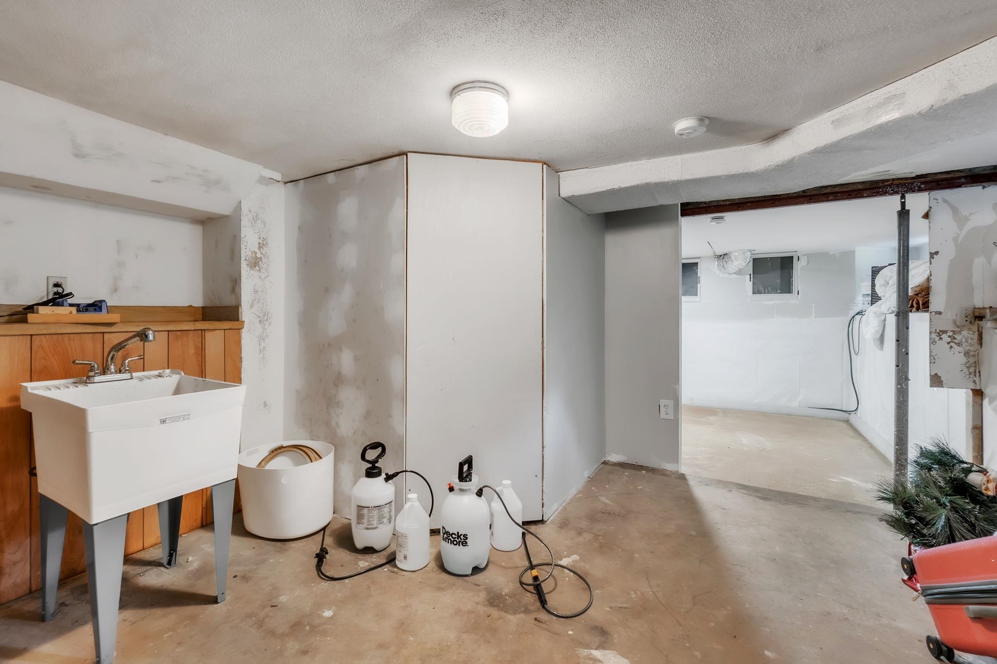 5 Jones Circle Property Photo 27