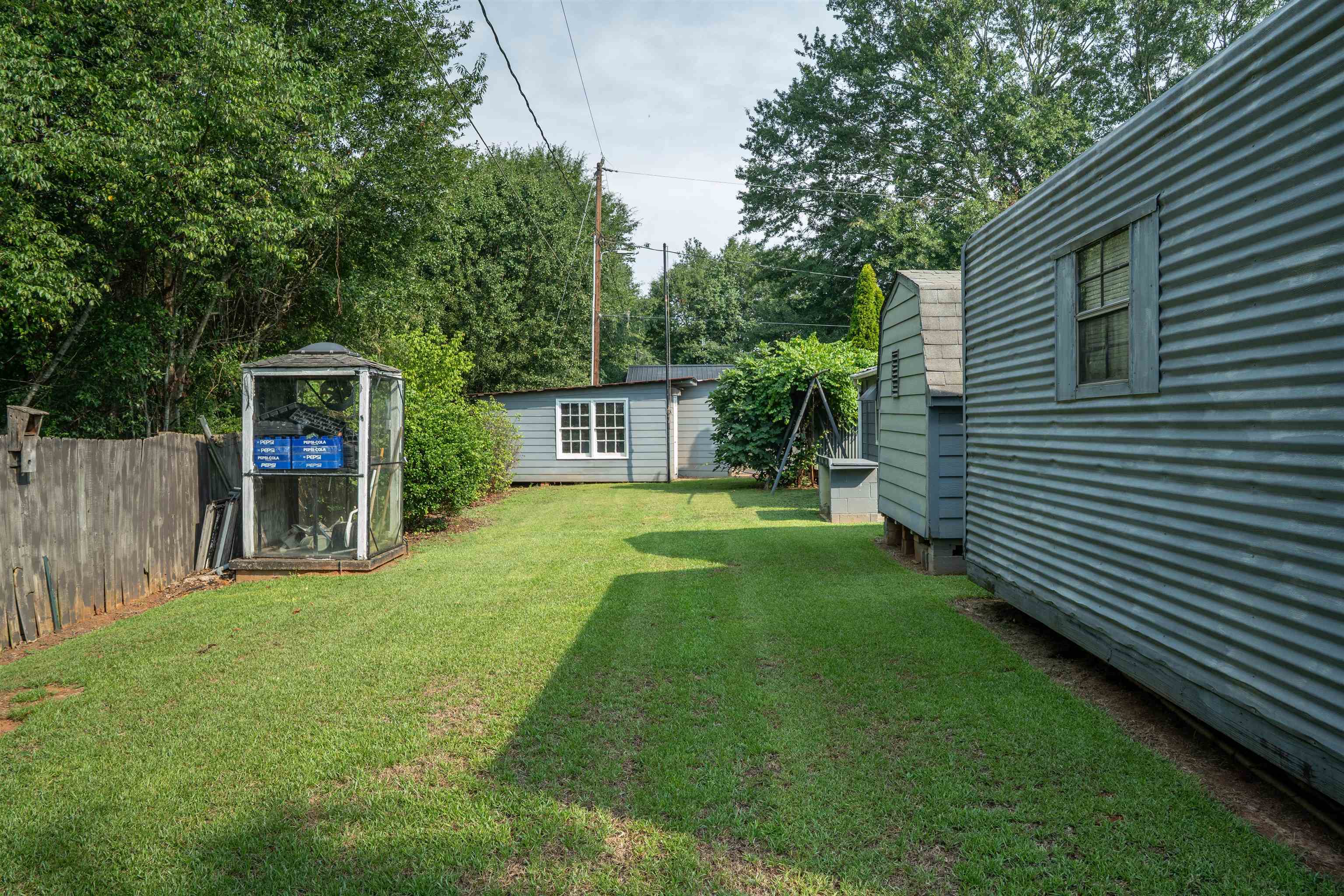111 Sherland Drive Property Photo 41