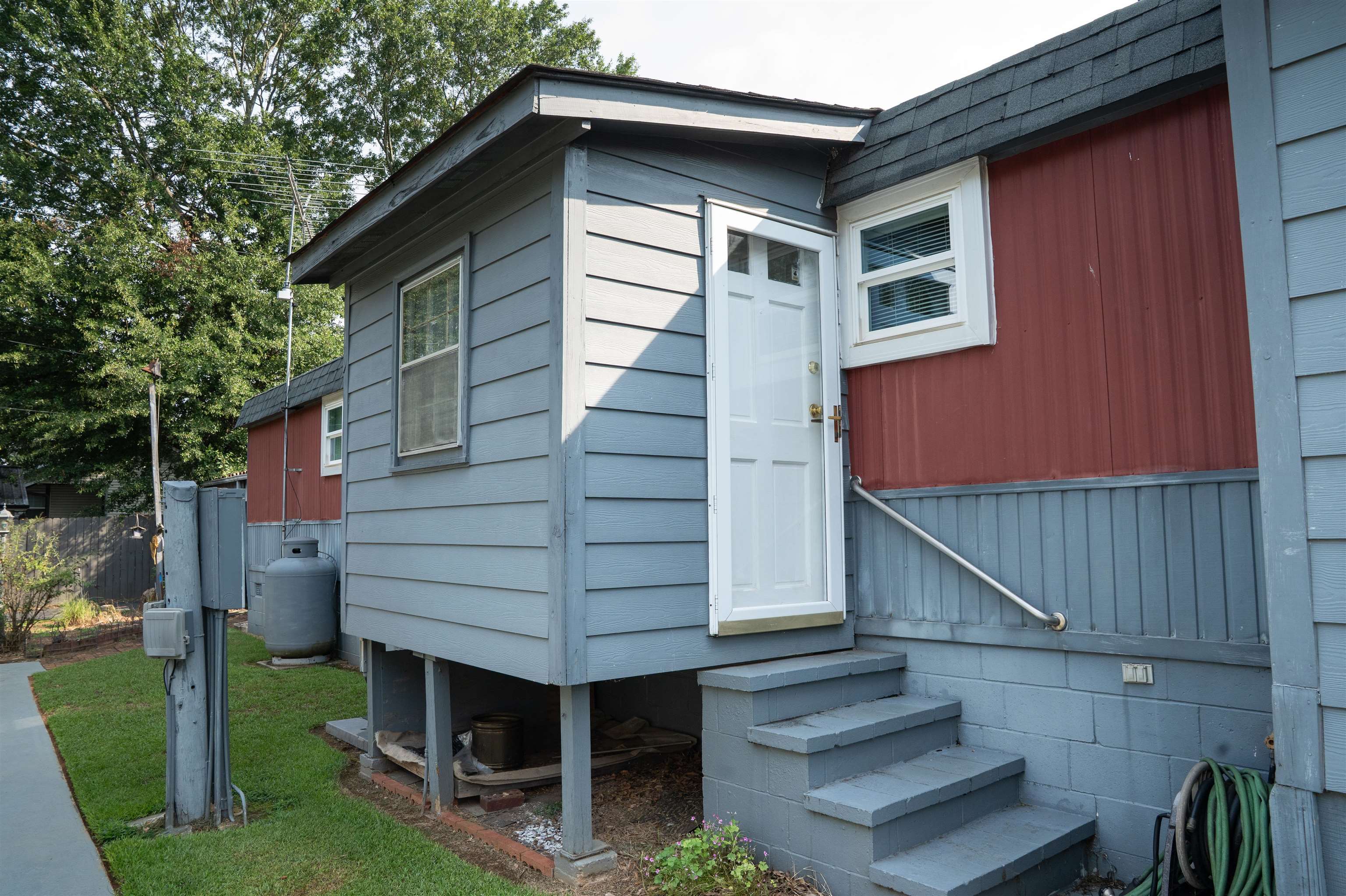111 Sherland Drive Property Photo 43