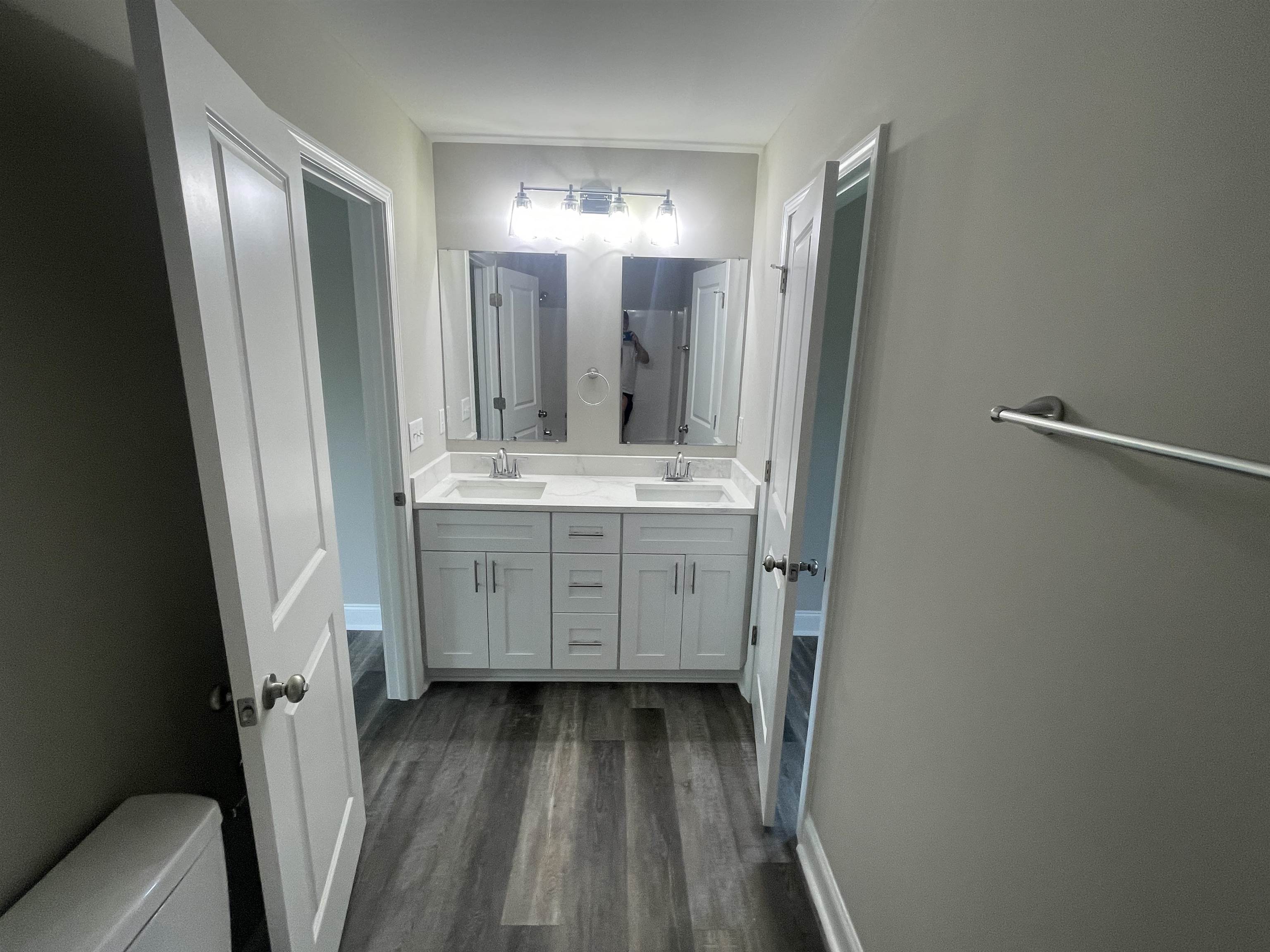 709 Rockcliff Street Property Photo 13
