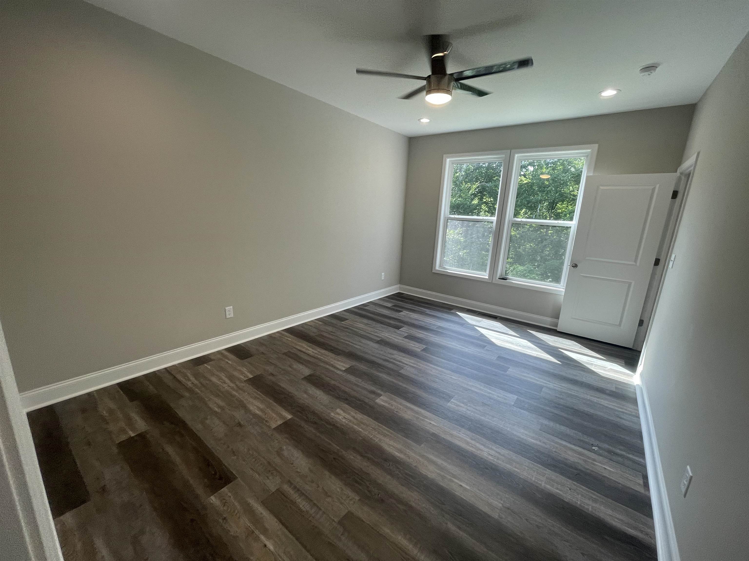 709 Rockcliff Street Property Photo 15