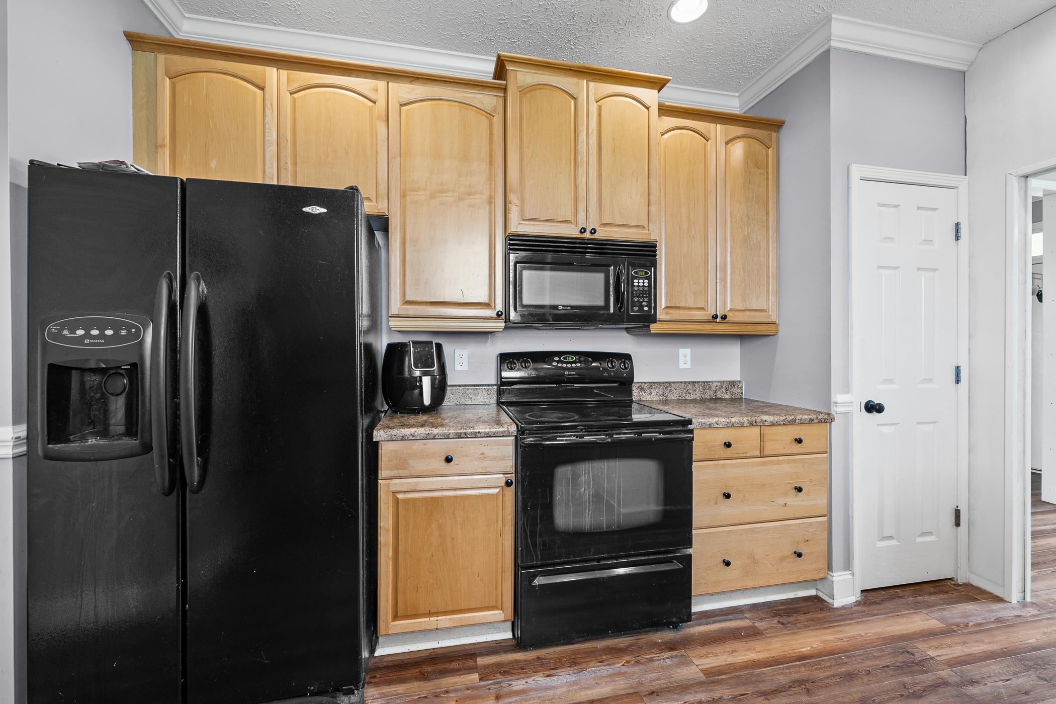 258 Gibbs Road Property Photo 8