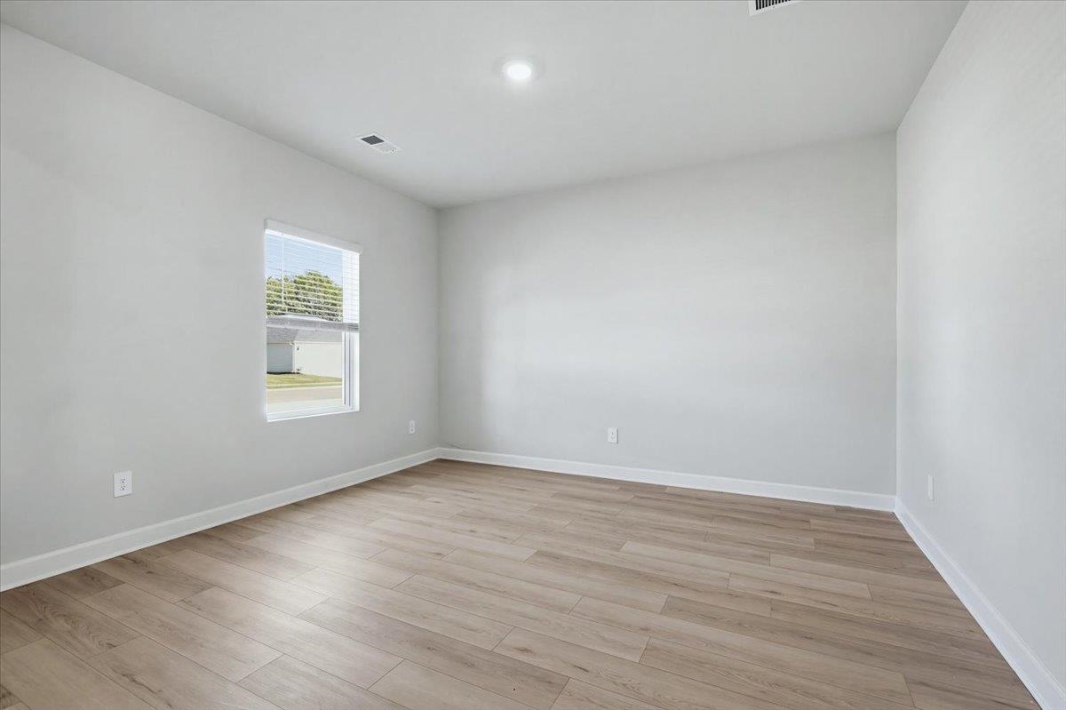 1020 Southwell Drive Property Photo 4