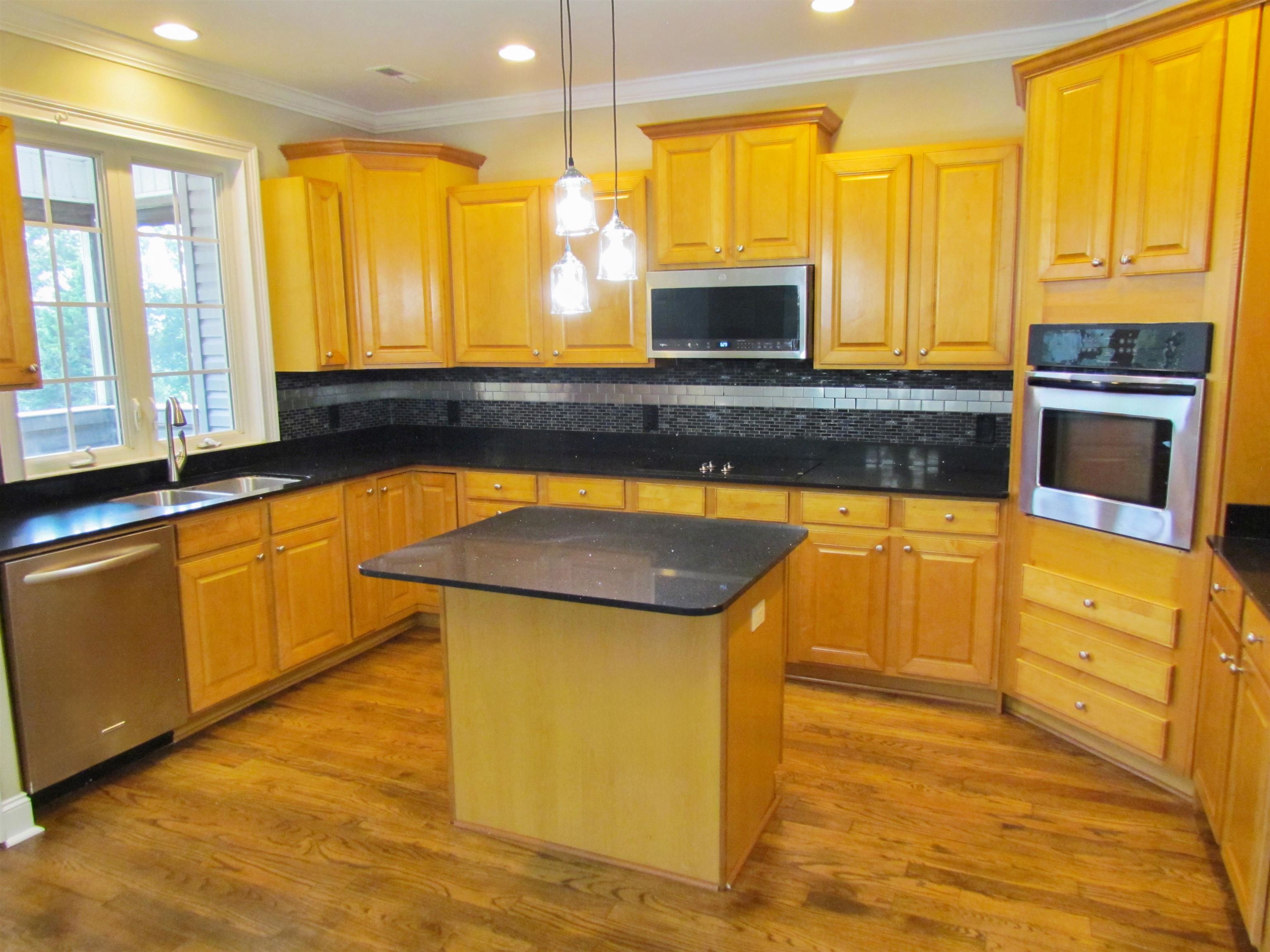529 Albatross Road Property Photo 8