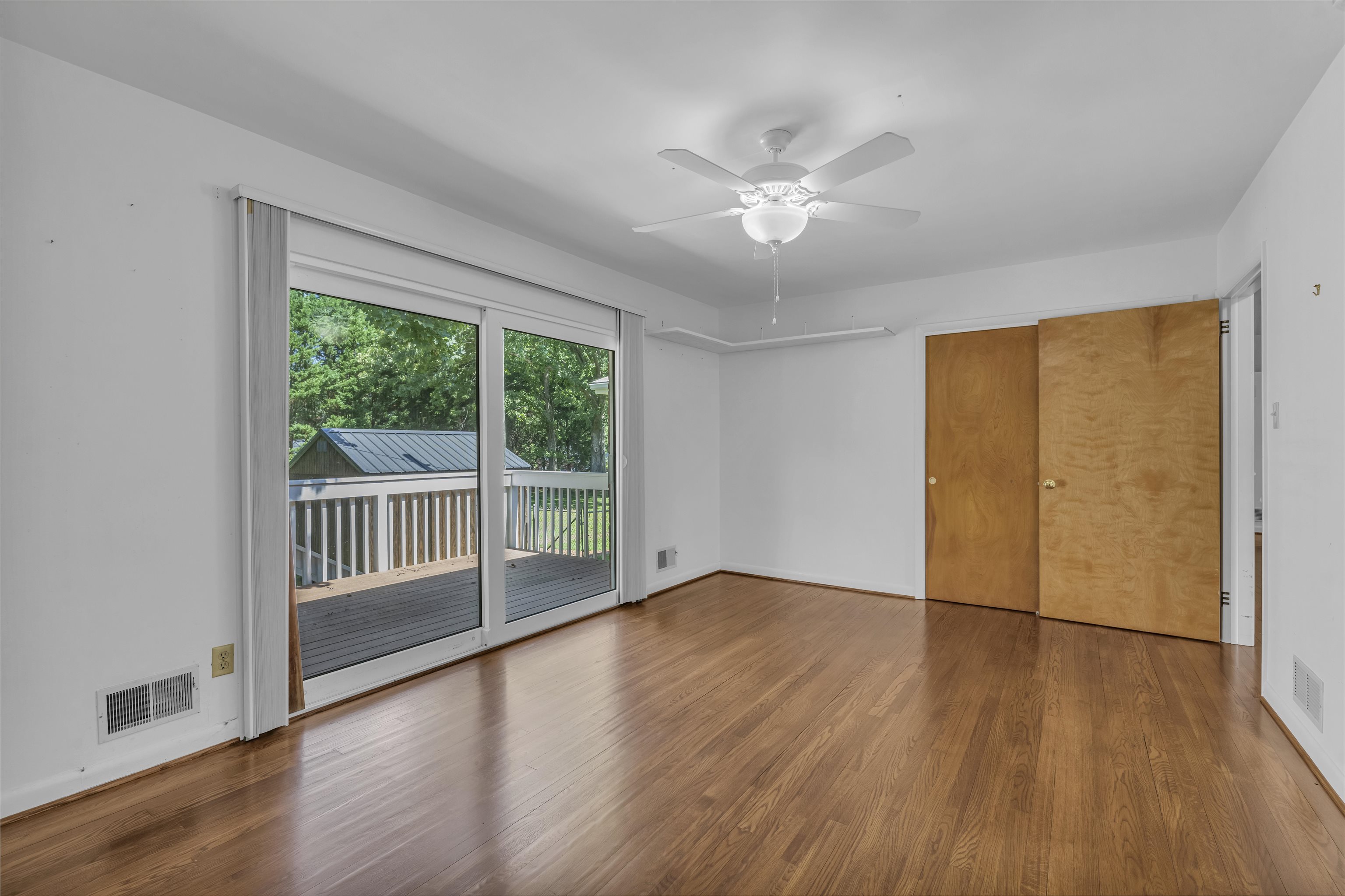 402 Springwood Drive Property Photo 15