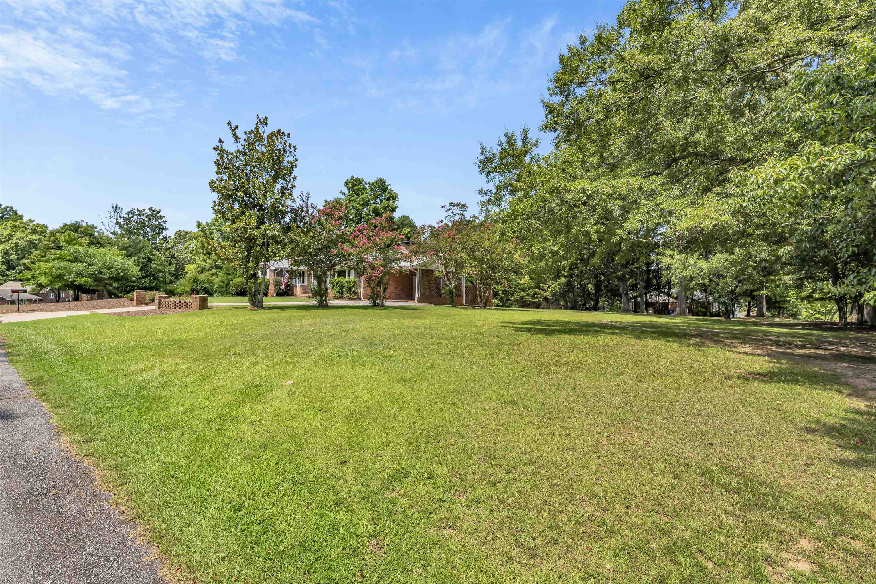 402 Springwood Drive Property Photo 25