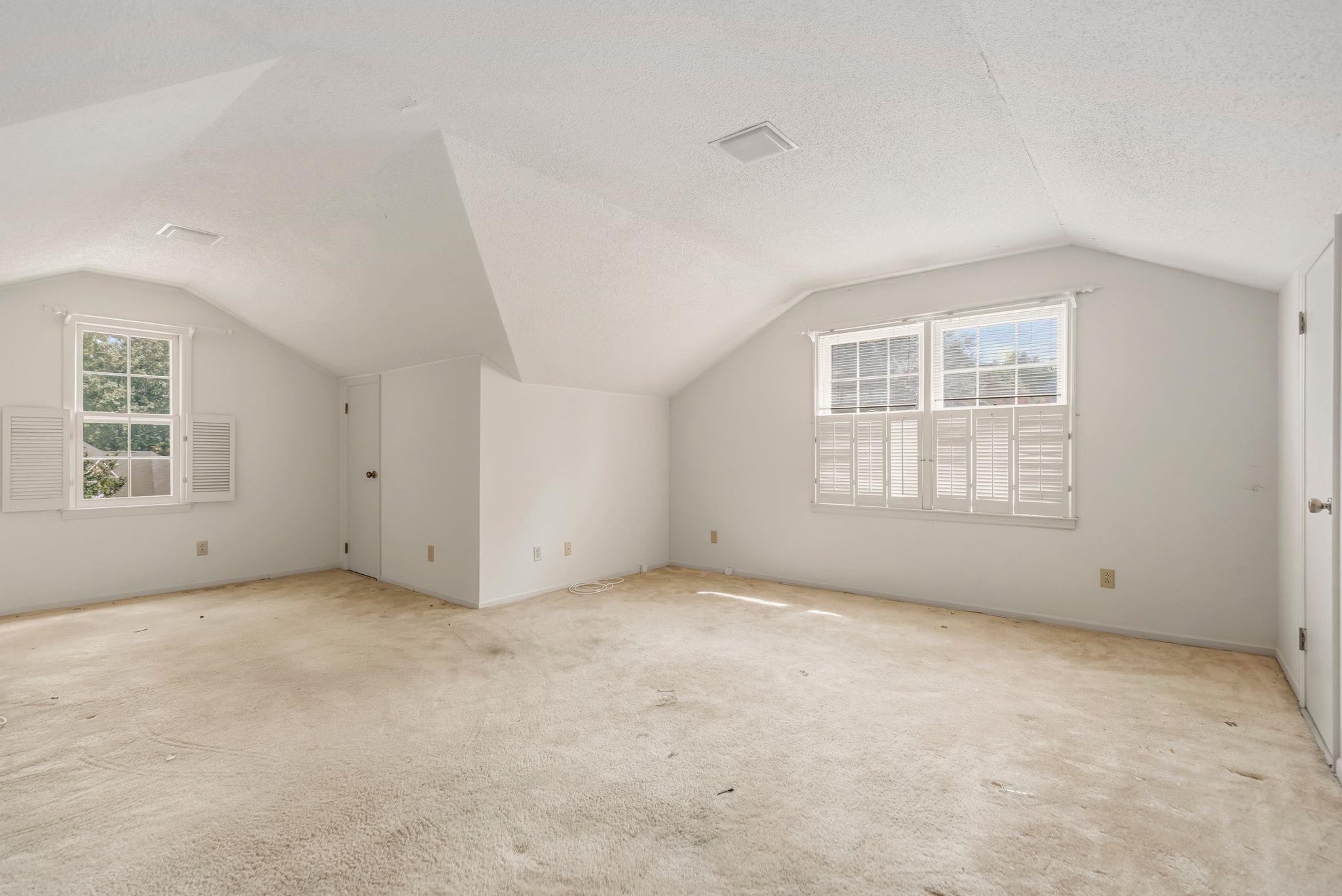 346 Round Ridge Rd Property Photo 33