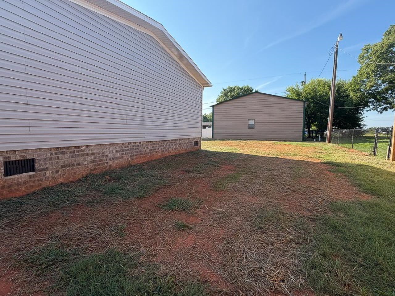 210 Thompson Road Property Photo 4
