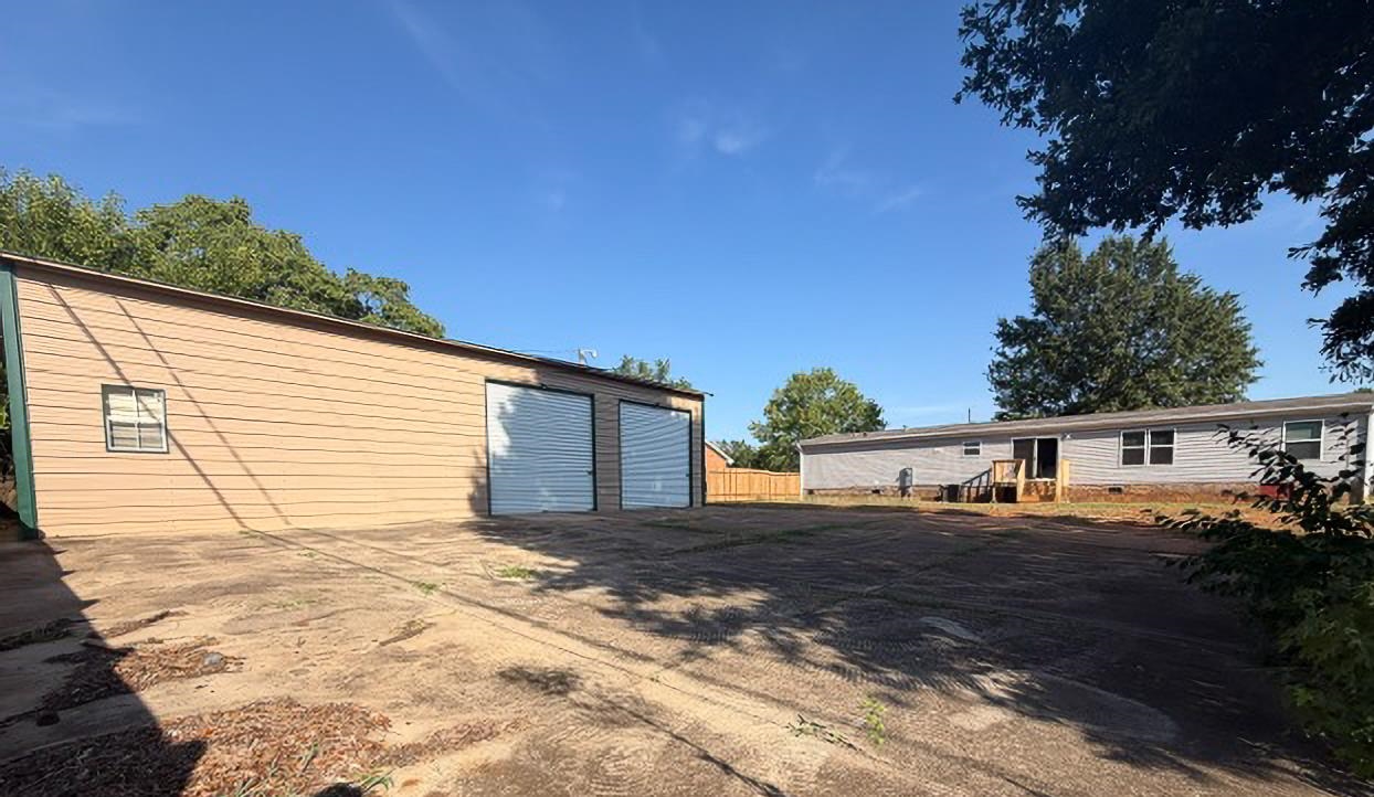 210 Thompson Road Property Photo 5