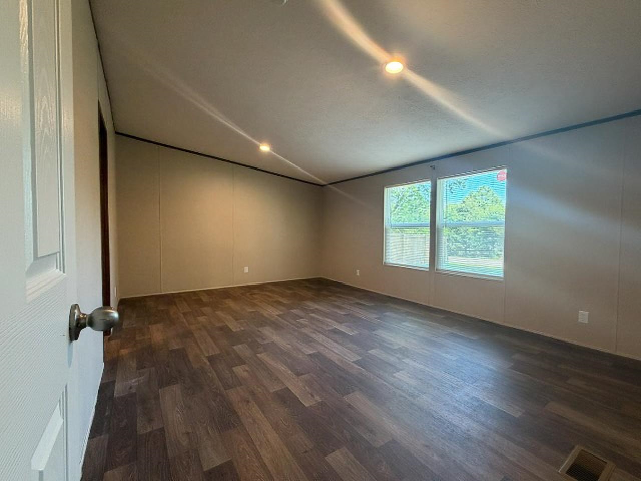 210 Thompson Road Property Photo 14