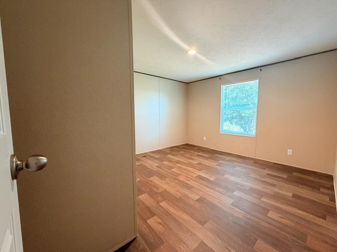 210 Thompson Road Property Photo 18