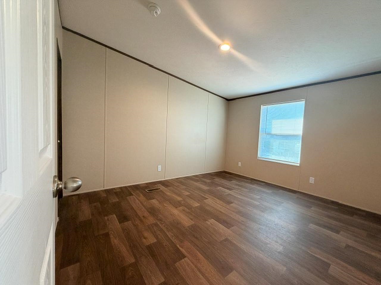 210 Thompson Road Property Photo 22
