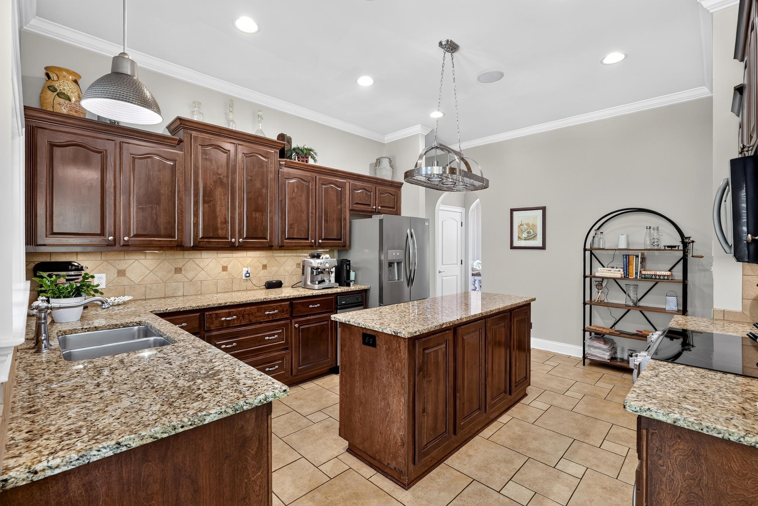 415 Lions Paw Court Property Photo 12