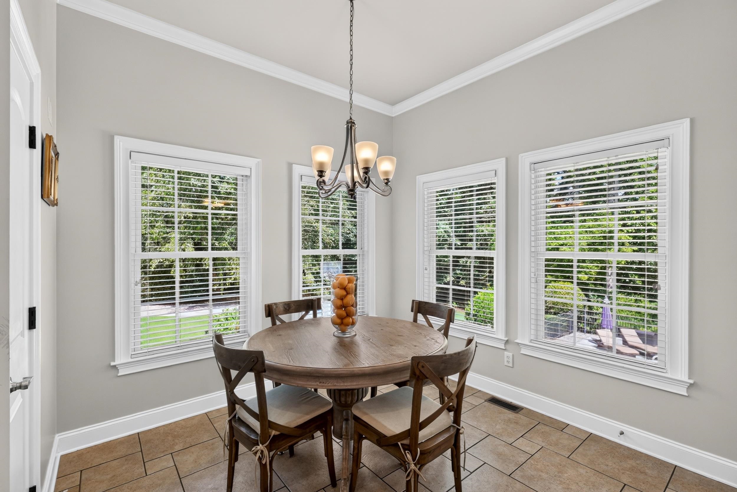 415 Lions Paw Court Property Photo 14