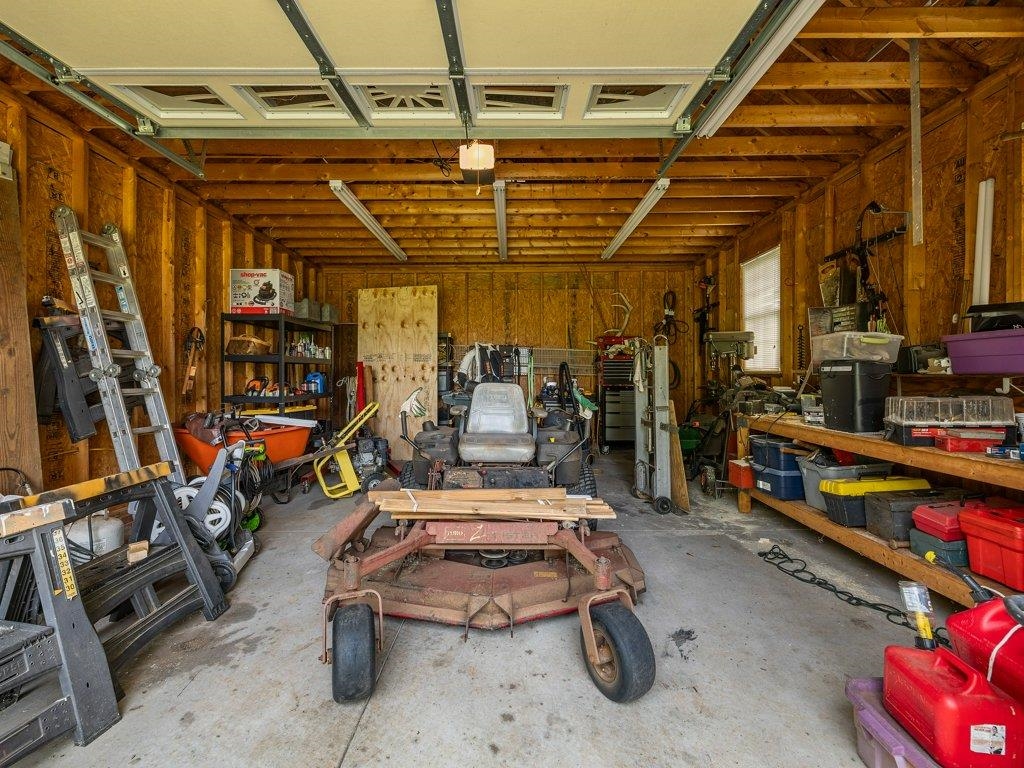 404 Shallowford Drive Property Photo 42