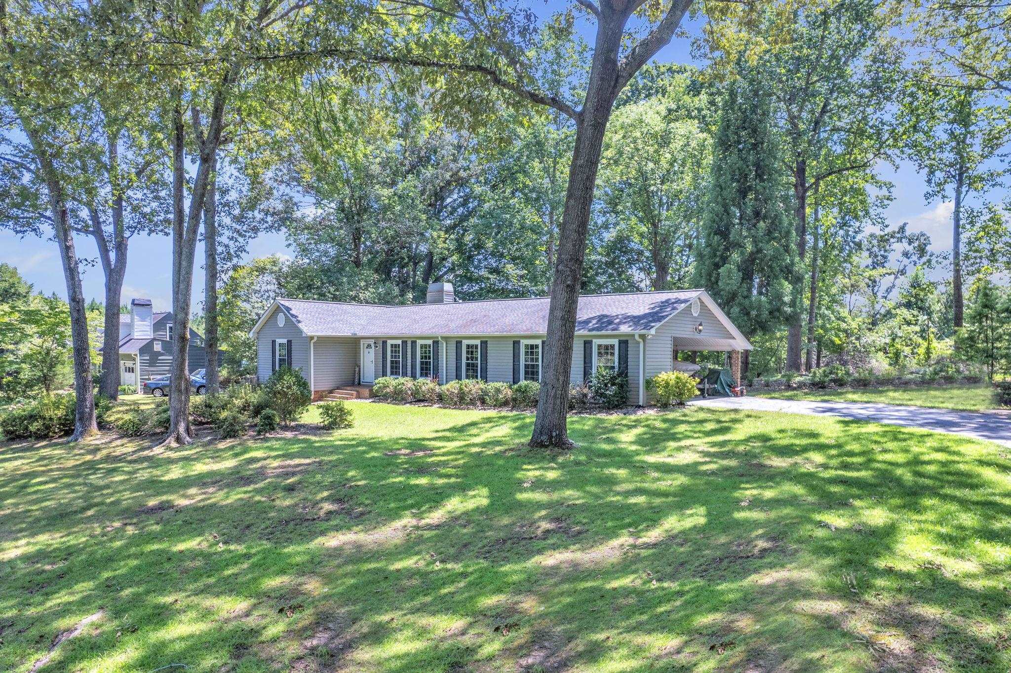 180 Winchester Drive Property Photo 1