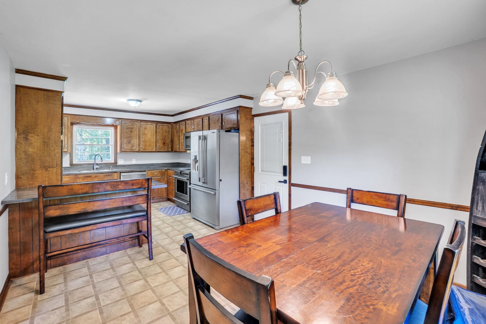 180 Winchester Drive Property Photo 11