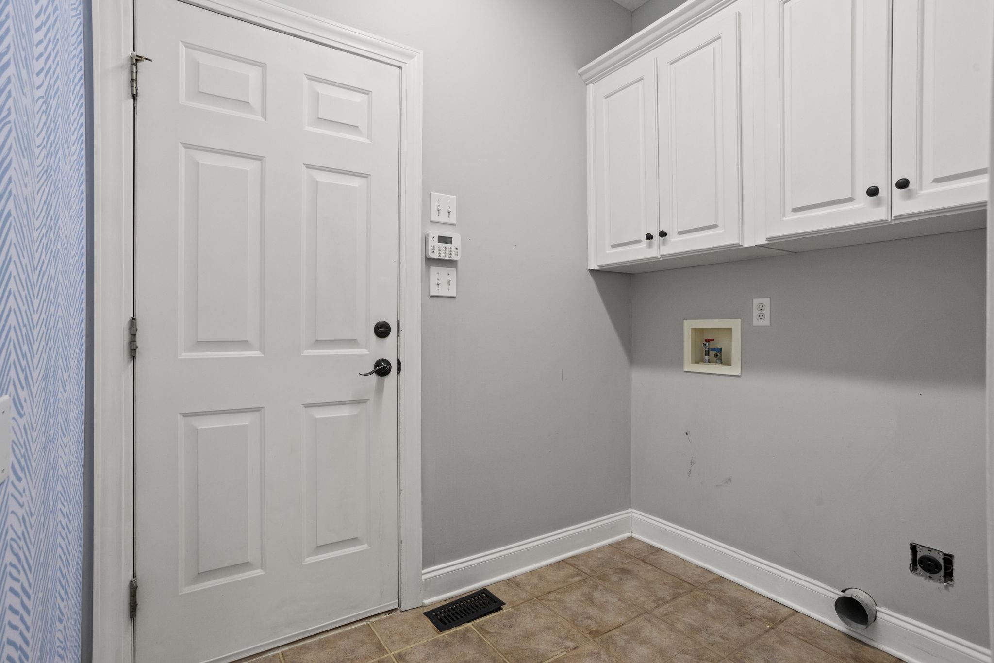 515 Blackstone Drive Property Photo 12