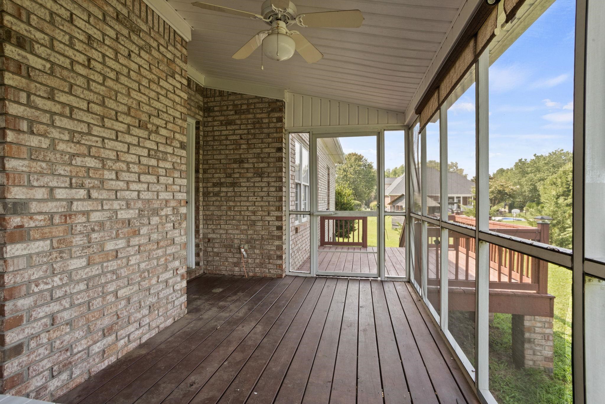 515 Blackstone Drive Property Photo 28