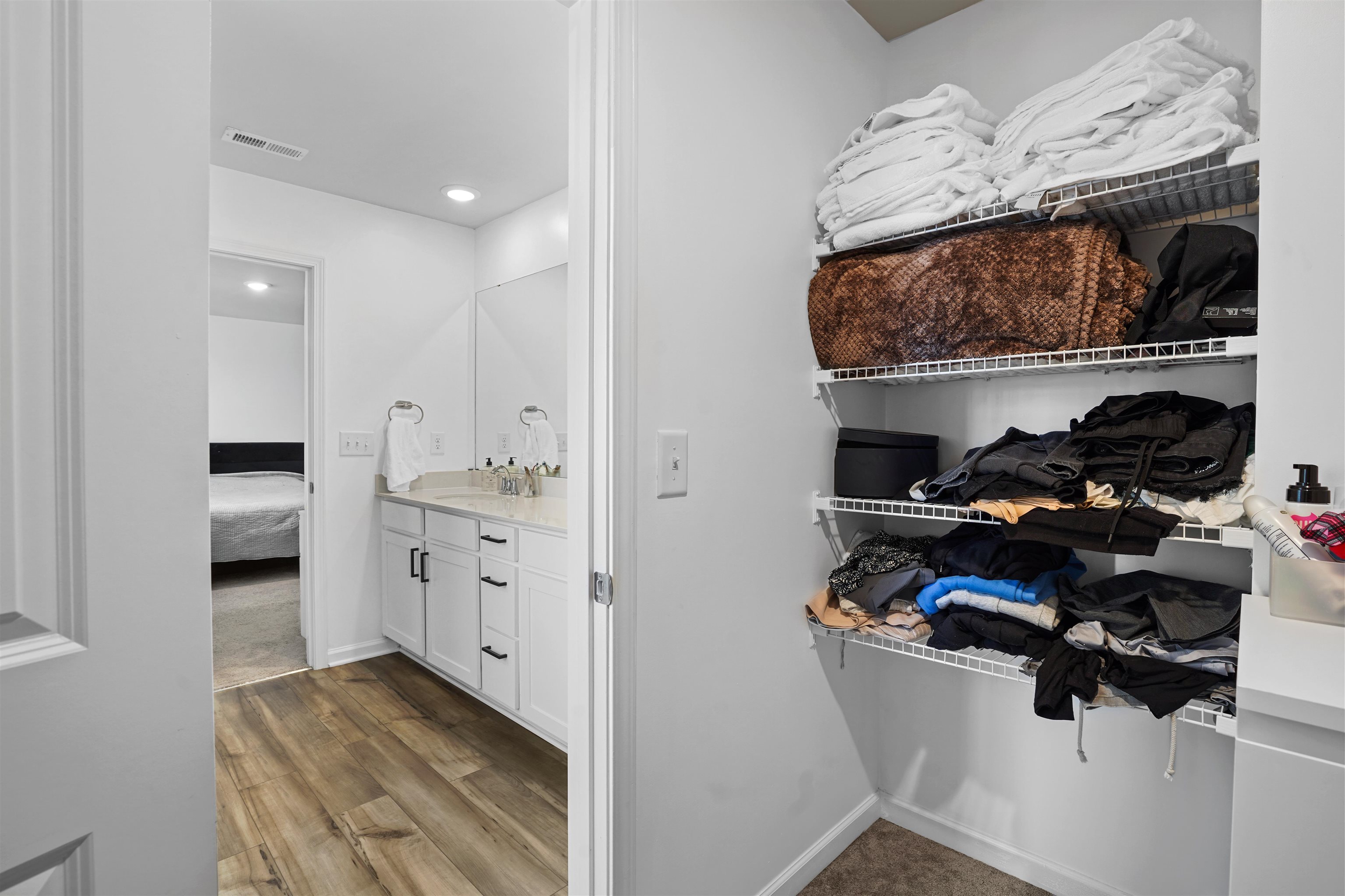 1242 Kilead Court Property Photo 44