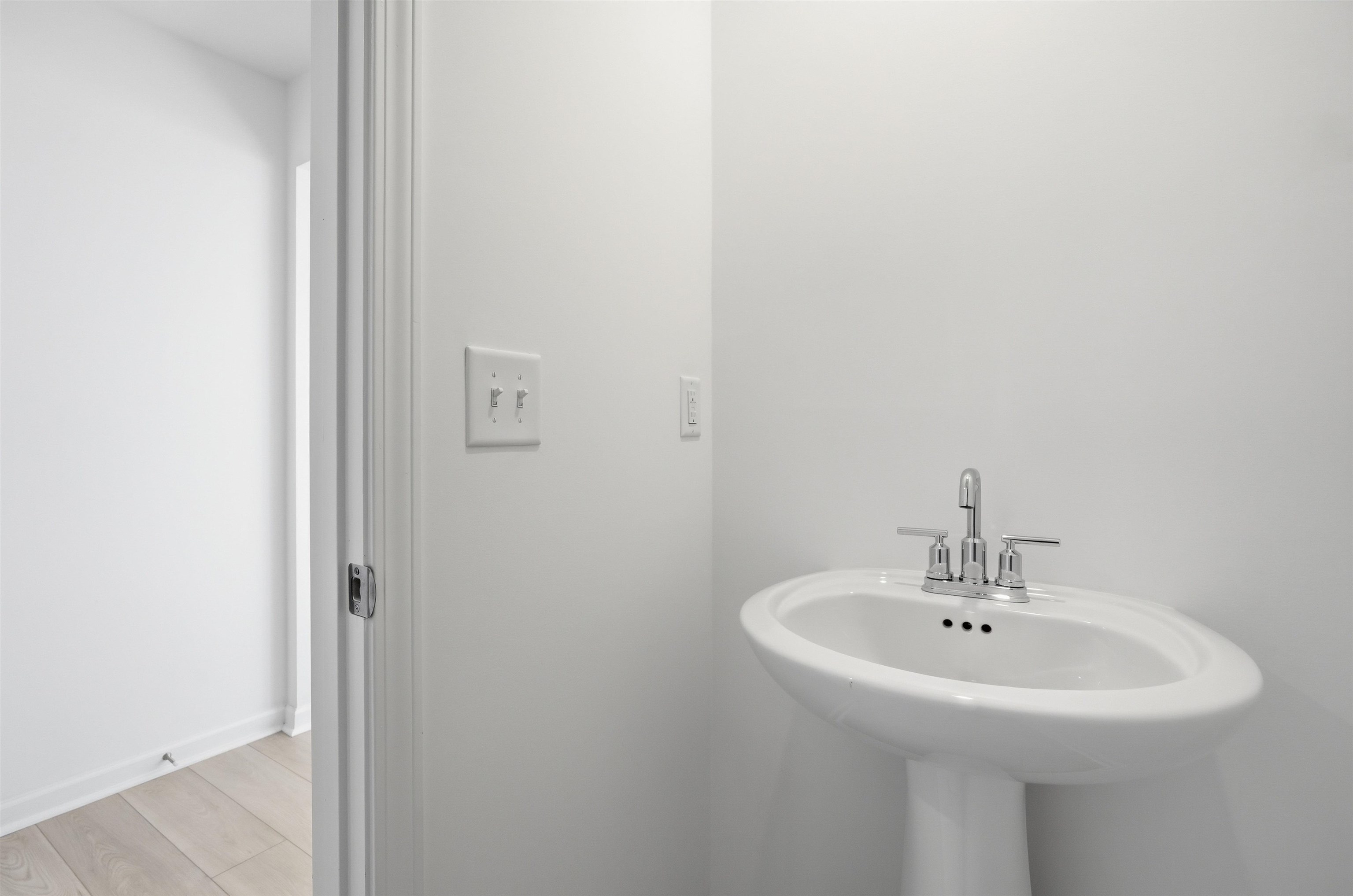 1636 Chestnut Grove Way Property Photo 5