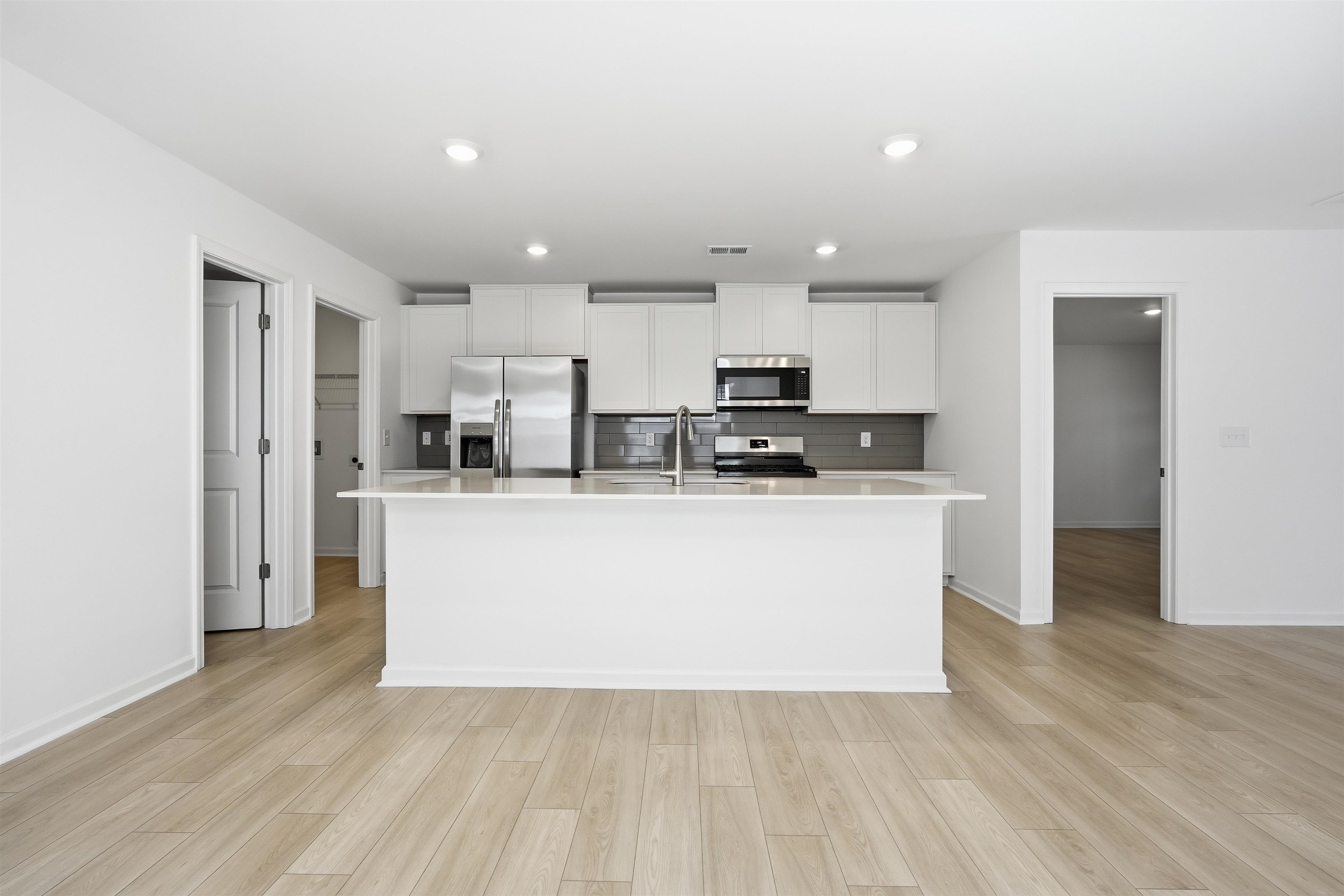 1636 Chestnut Grove Way Property Photo 8