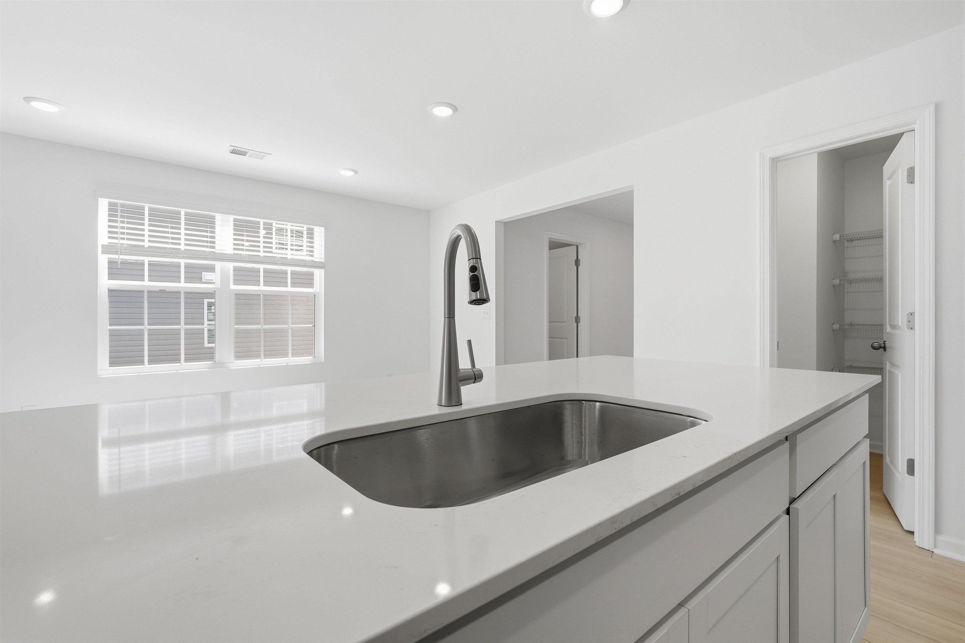 1636 Chestnut Grove Way Property Photo 12
