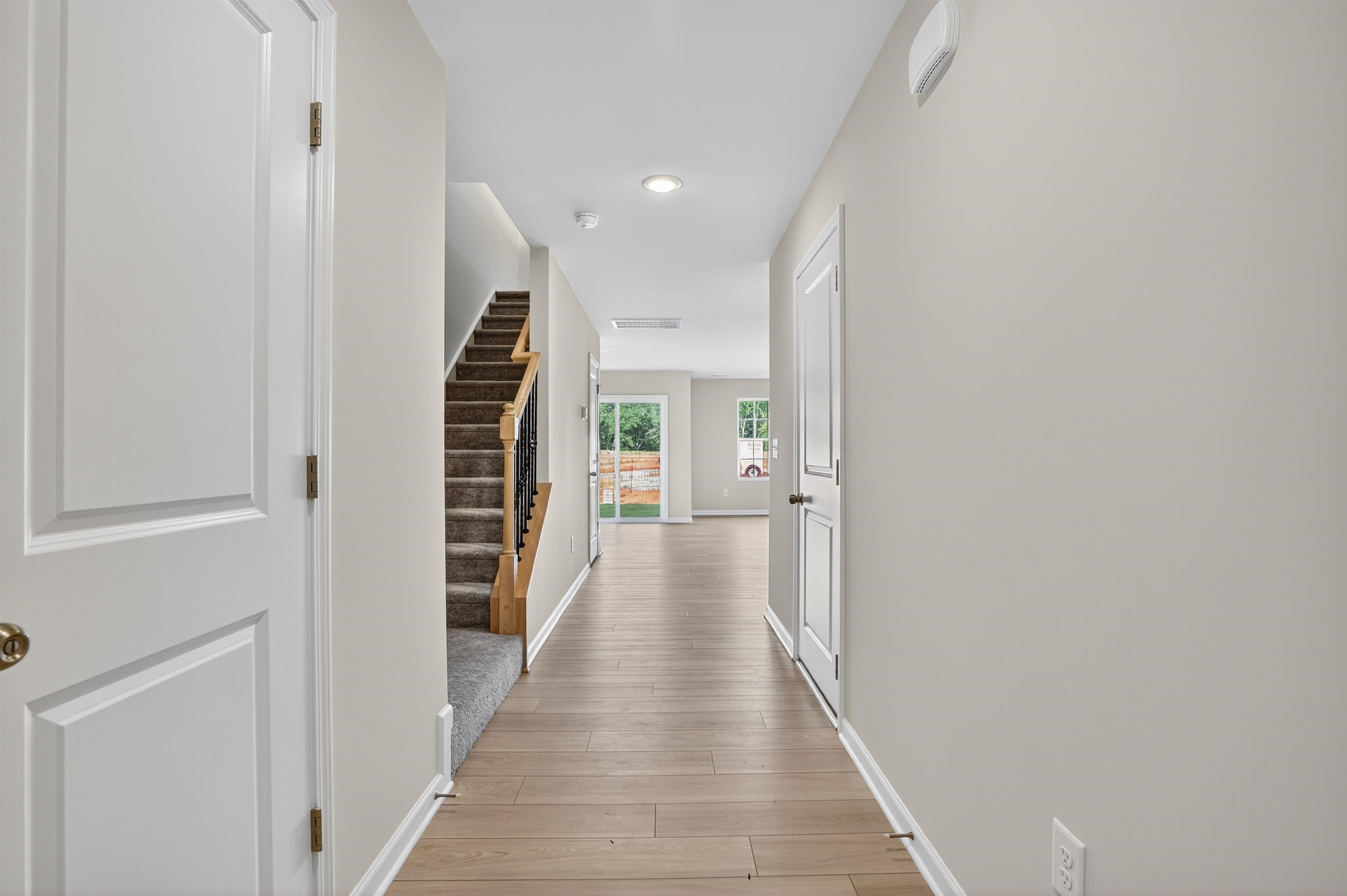 1252 Cattleman Acres Drive Property Photo 4