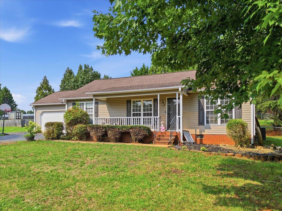 113 Beaver Creek Drive Property Photo 3
