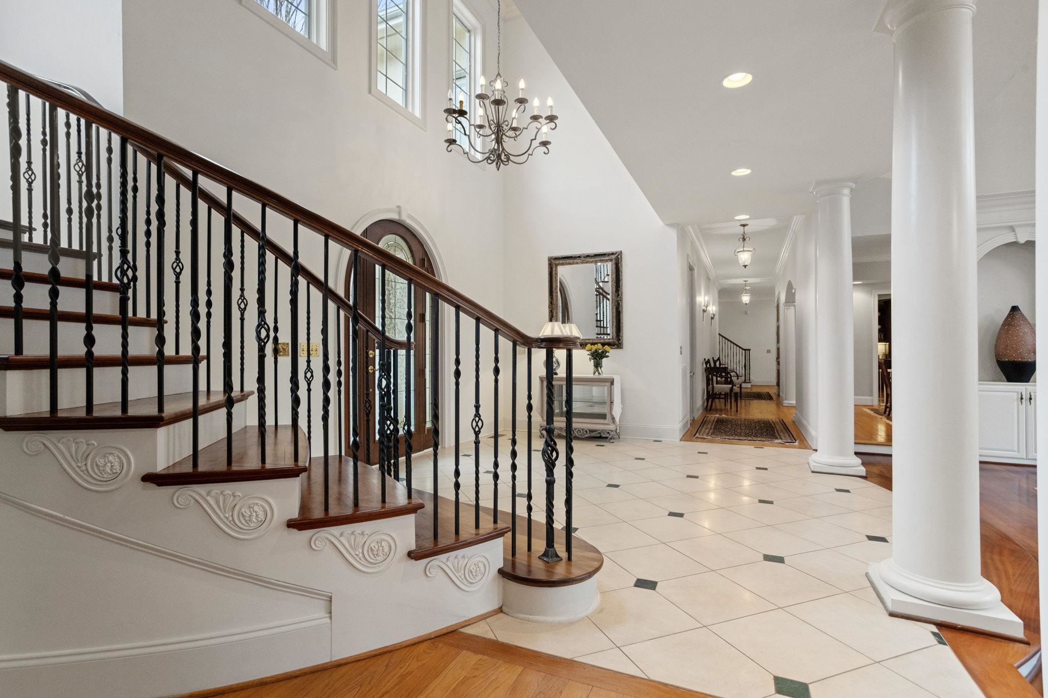 1035 Willis Road Property Photo 3
