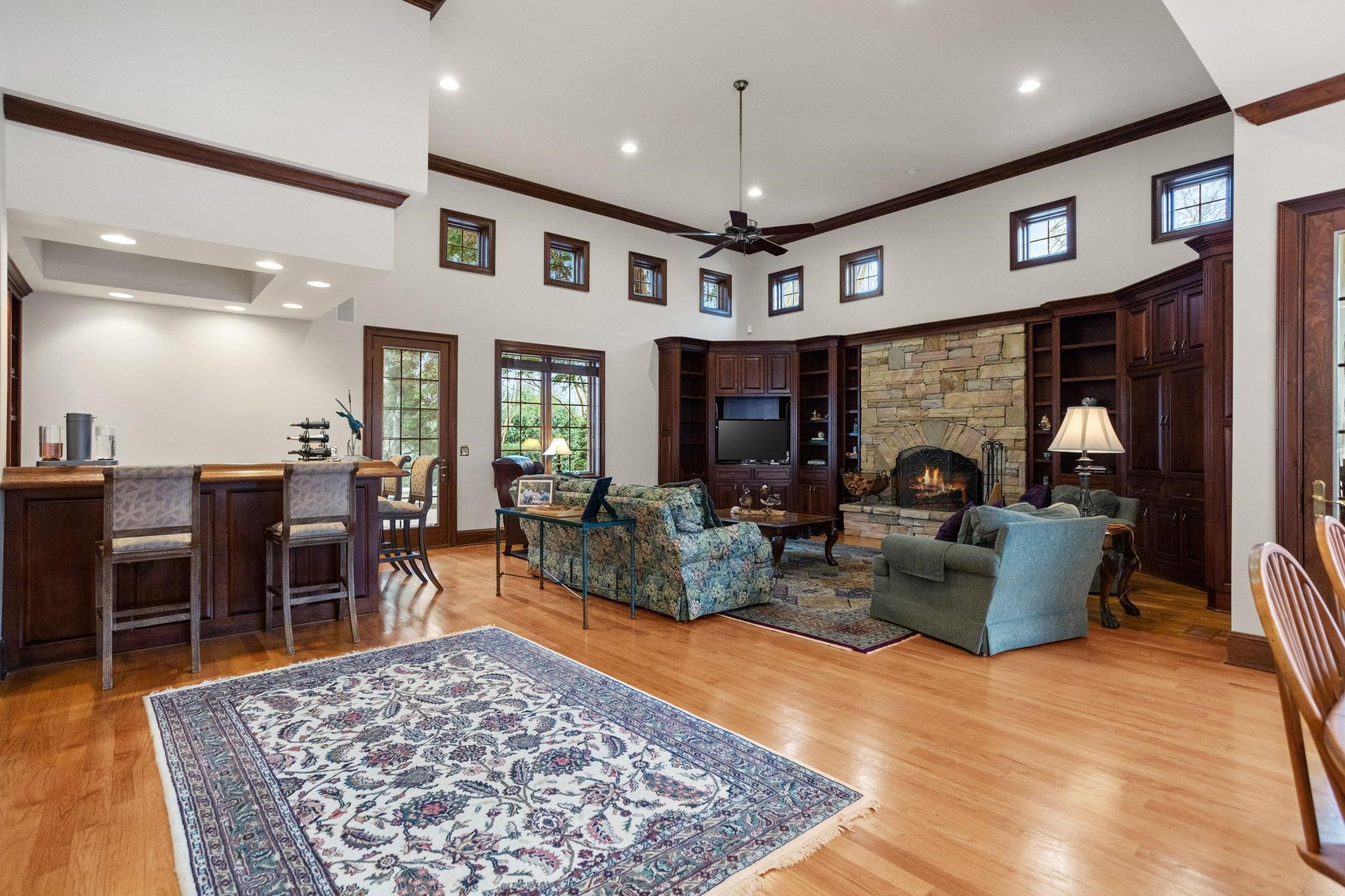 1035 Willis Road Property Photo 10