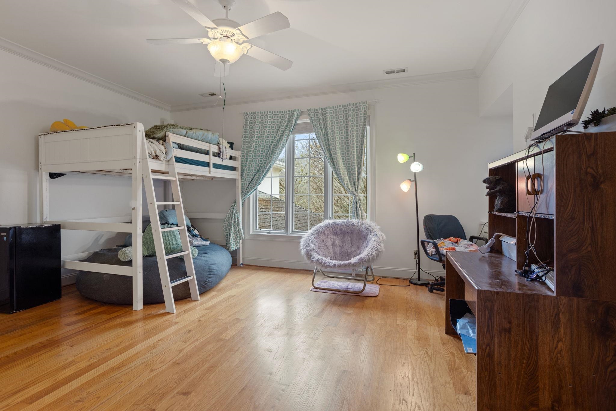 1035 Willis Road Property Photo 25