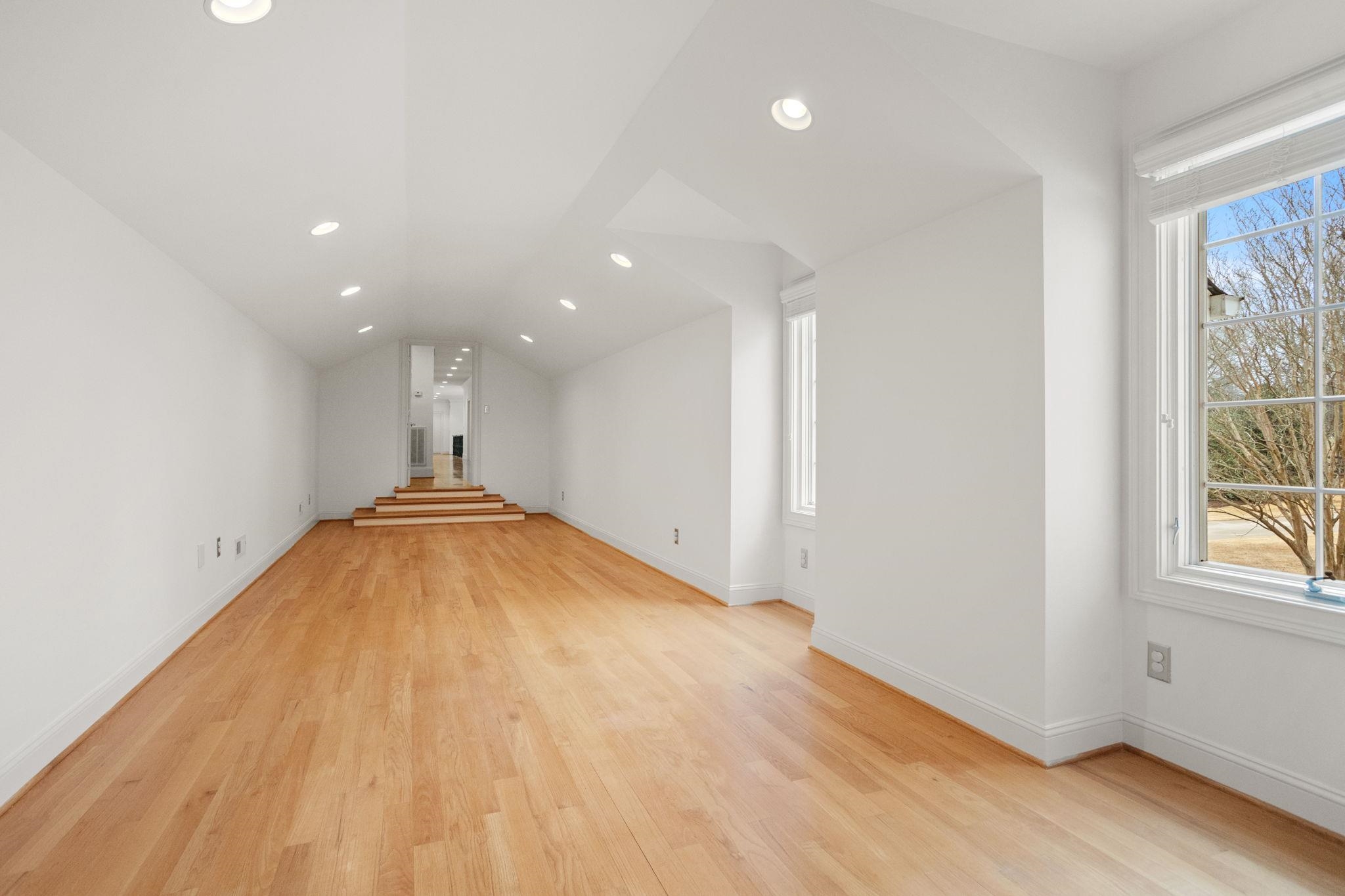 1035 Willis Road Property Photo 30