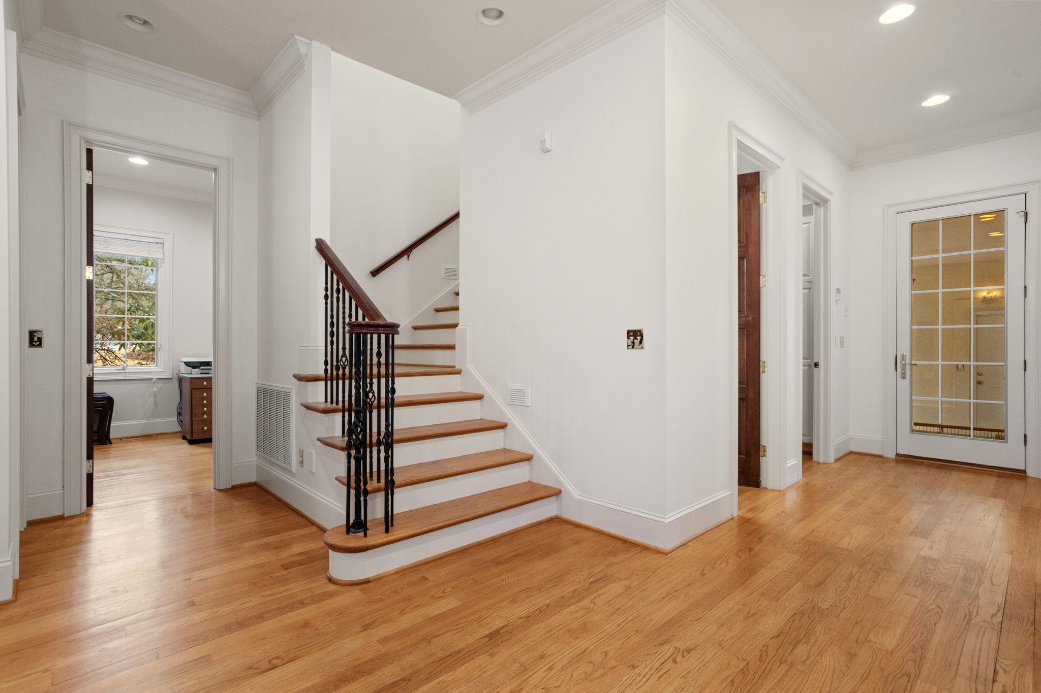1035 Willis Road Property Photo 32