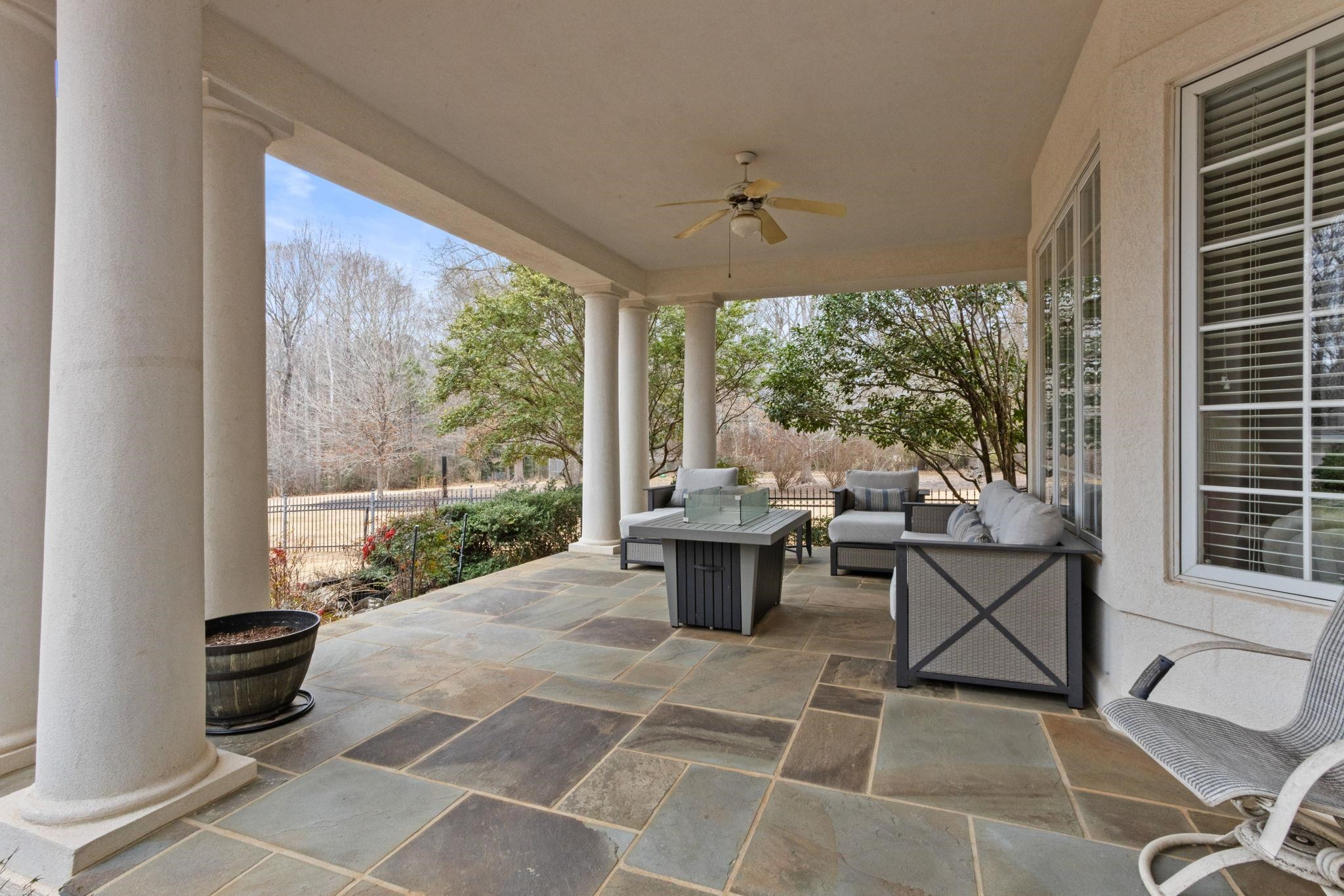 1035 Willis Road Property Photo 33