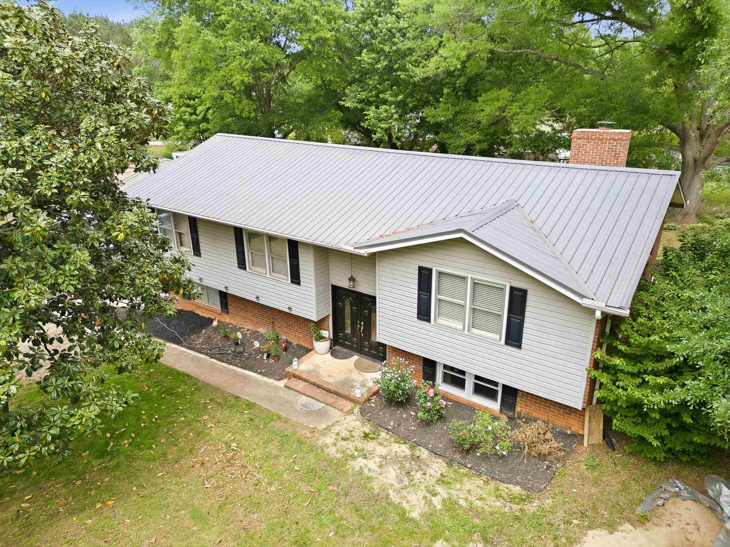 116 Winston Way Property Photo 1
