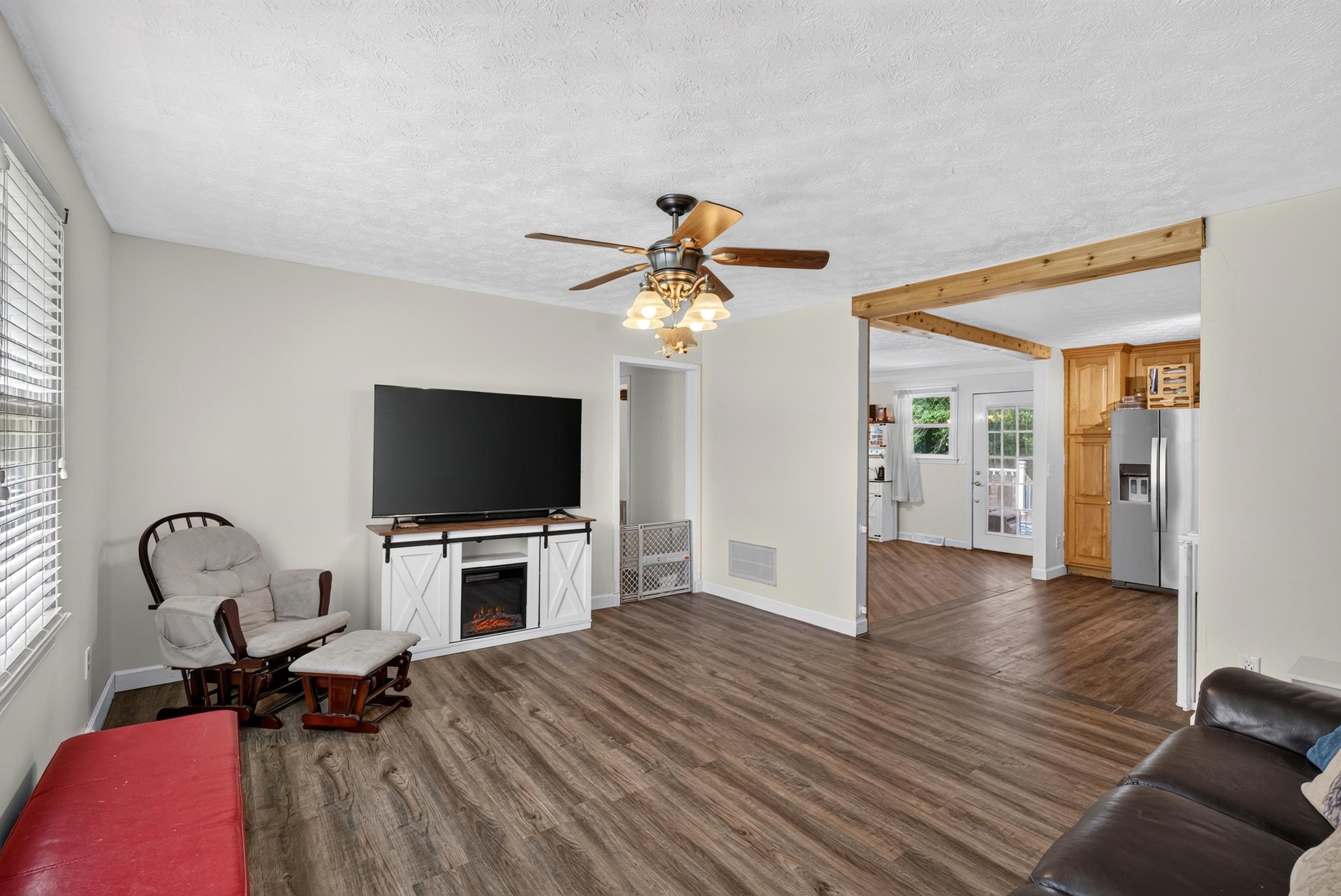 116 Winston Way Property Photo 17